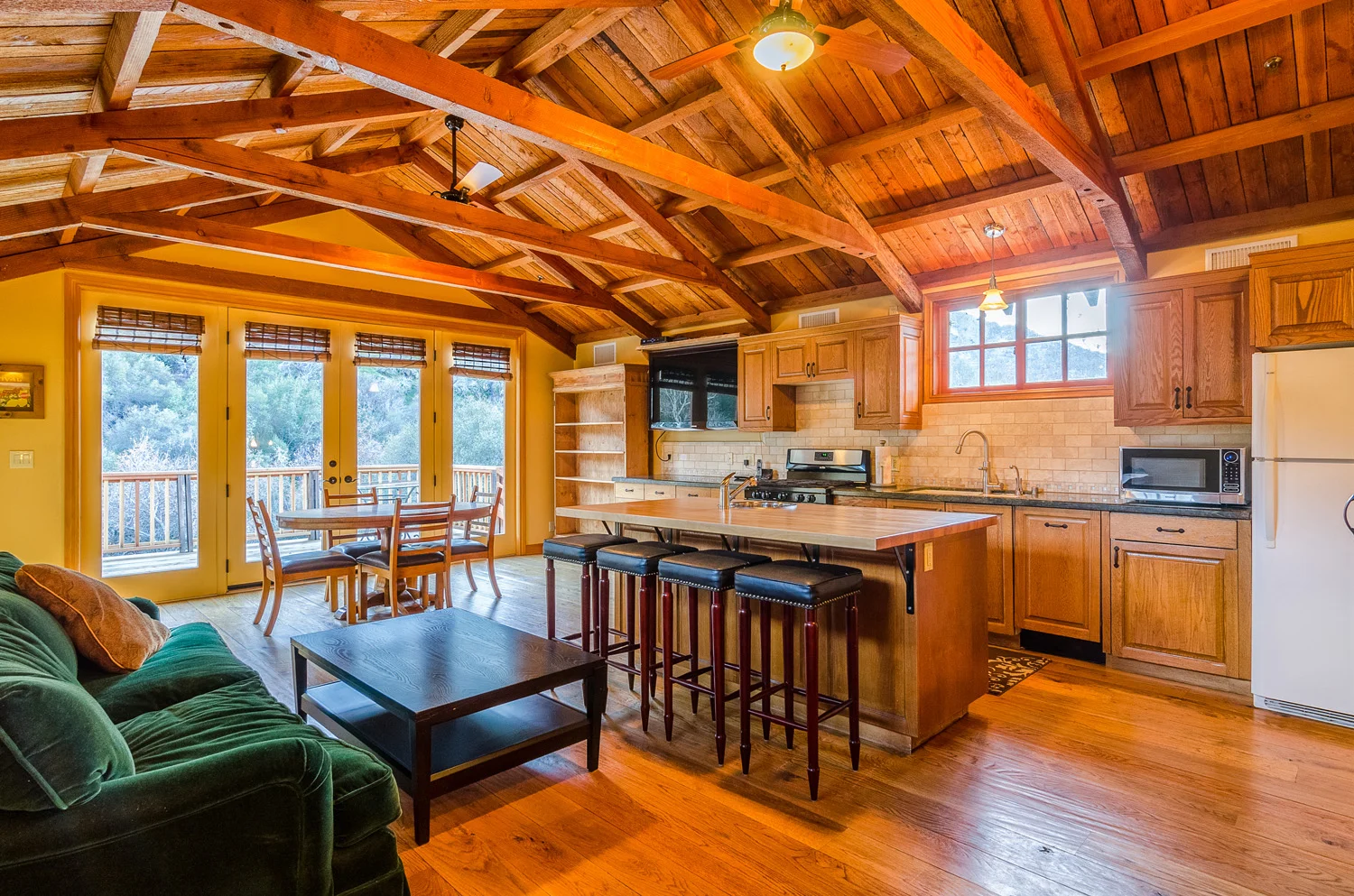 Upstairs Suite Kitchen & Living Room with Widescreen Tv w/ DIRECTV