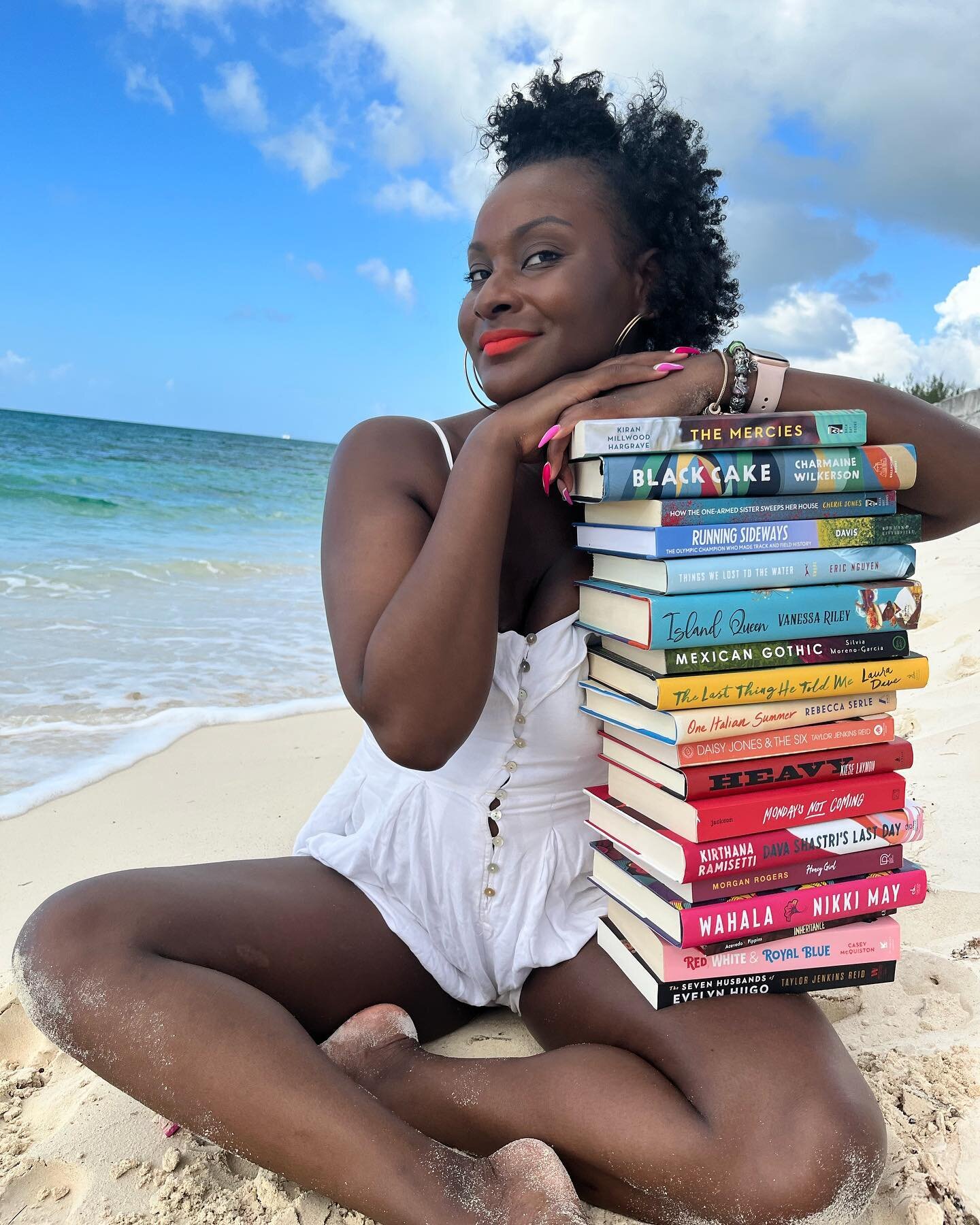 If you&rsquo;re here for my #barelybookstagram content, this post is for you. This year I set a pretty ambitious reading goal of 50 books and now that we&rsquo;re more than halfway through the year, I figure I&rsquo;d provide an update. 

So far, I&r