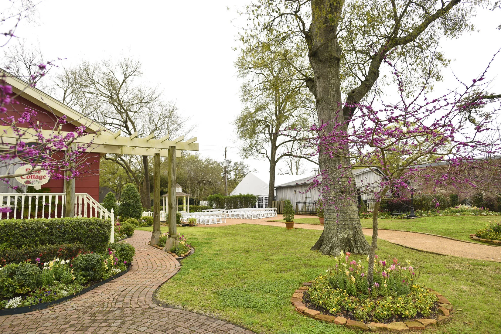 butlers-courtyard-league-city-wedding-venue-details