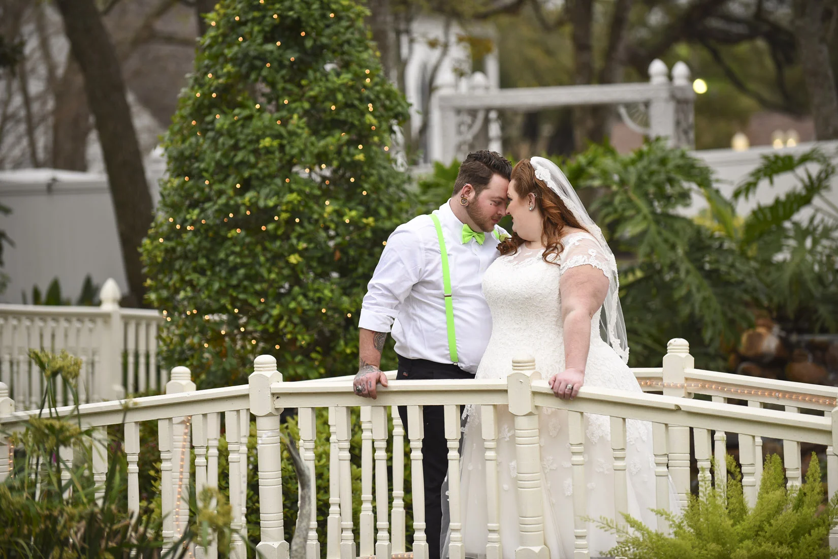 butlers-courtyard-wedding-venue-intimate-houston-photos