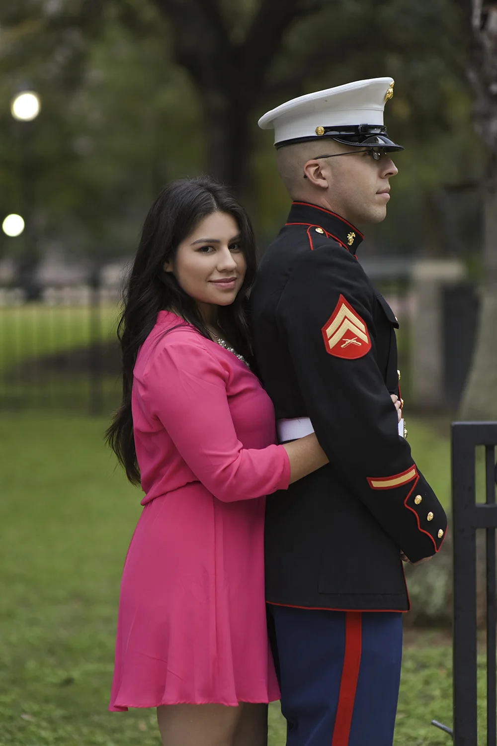 Sam-houston-park-engagement-romantic-downtown-lifestyle-modern-photographer-marine-hero