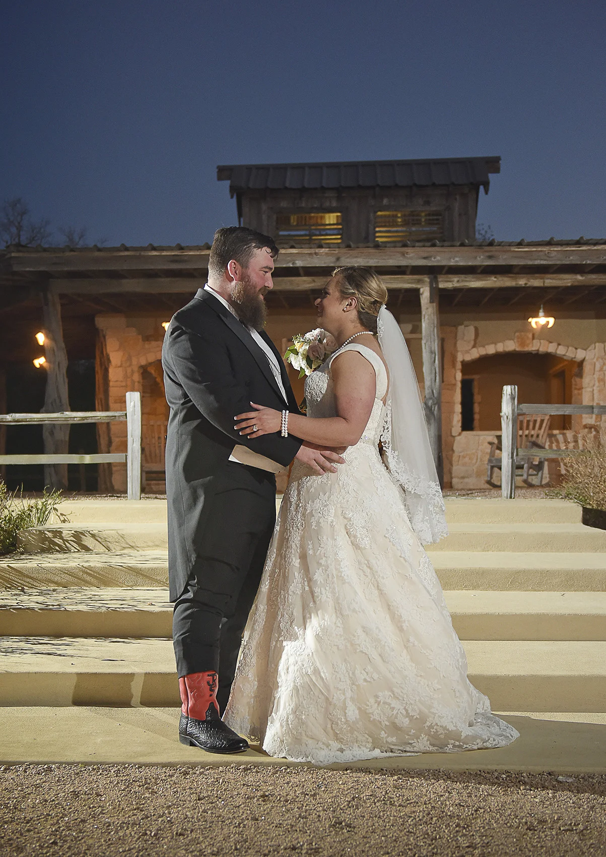 Becca_Jon_0738sm.jpg