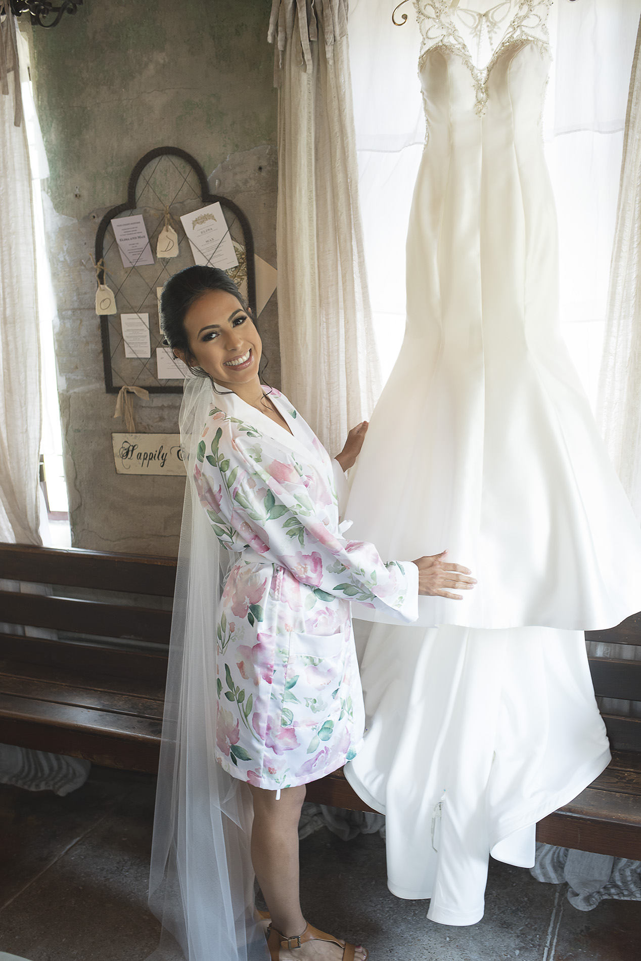 Houston-venue-Olde-Dobbin-Station-Romantic-Classic-Wedding-Photographer-008.jpg