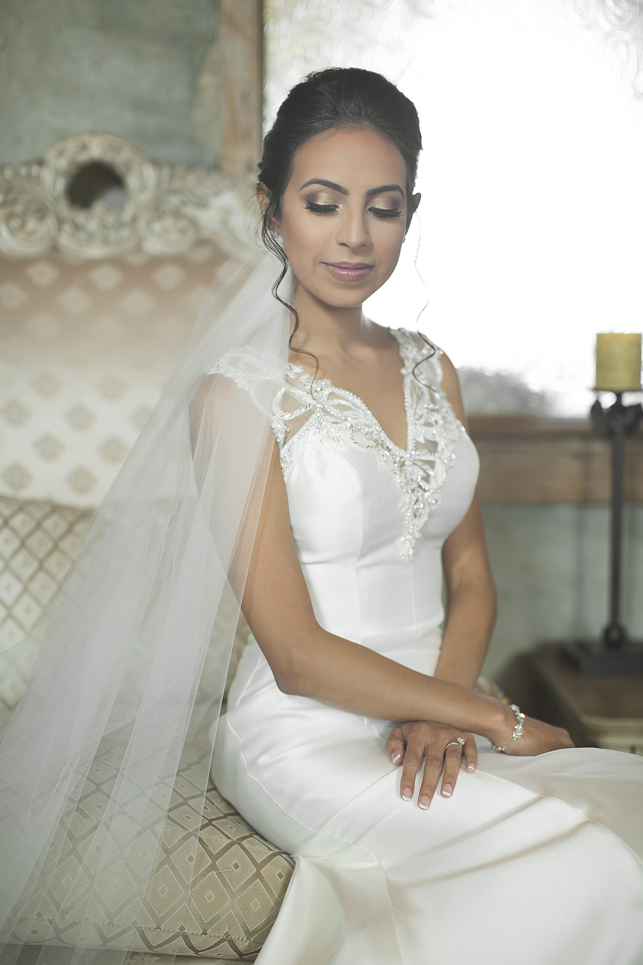 Houston-venue-Olde-Dobbin-Station-Romantic-Classic-Wedding-Photographer-016.jpg