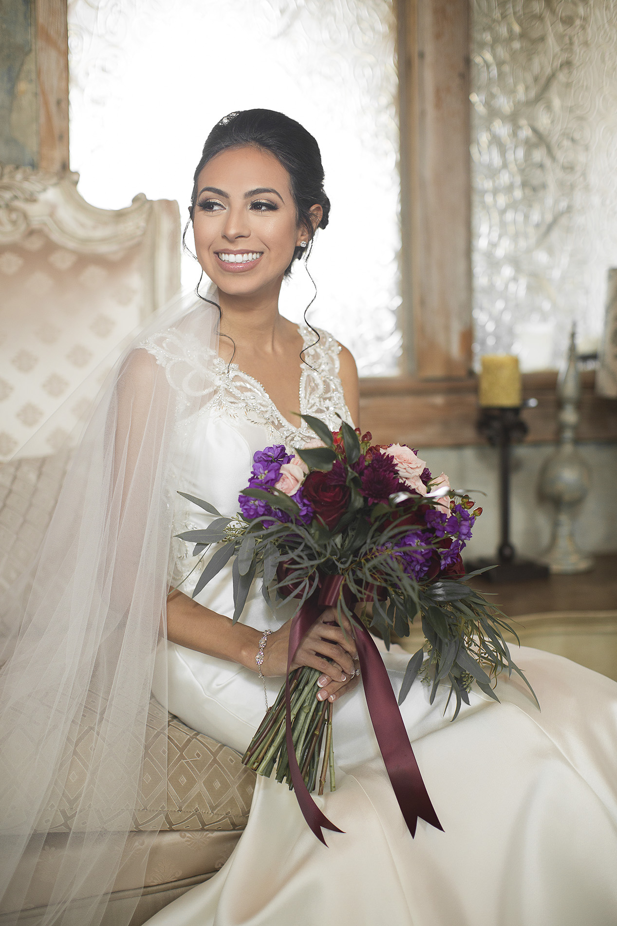 Houston-venue-Olde-Dobbin-Station-Romantic-Classic-Wedding-Photographer-018.jpg