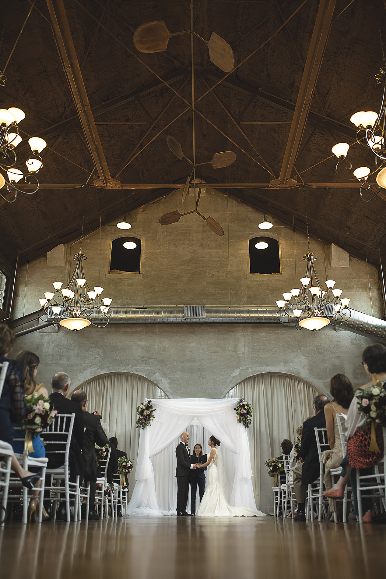 Houston-venue-Olde-Dobbin-Station-Romantic-Classic-Wedding-Photographer-060.jpg