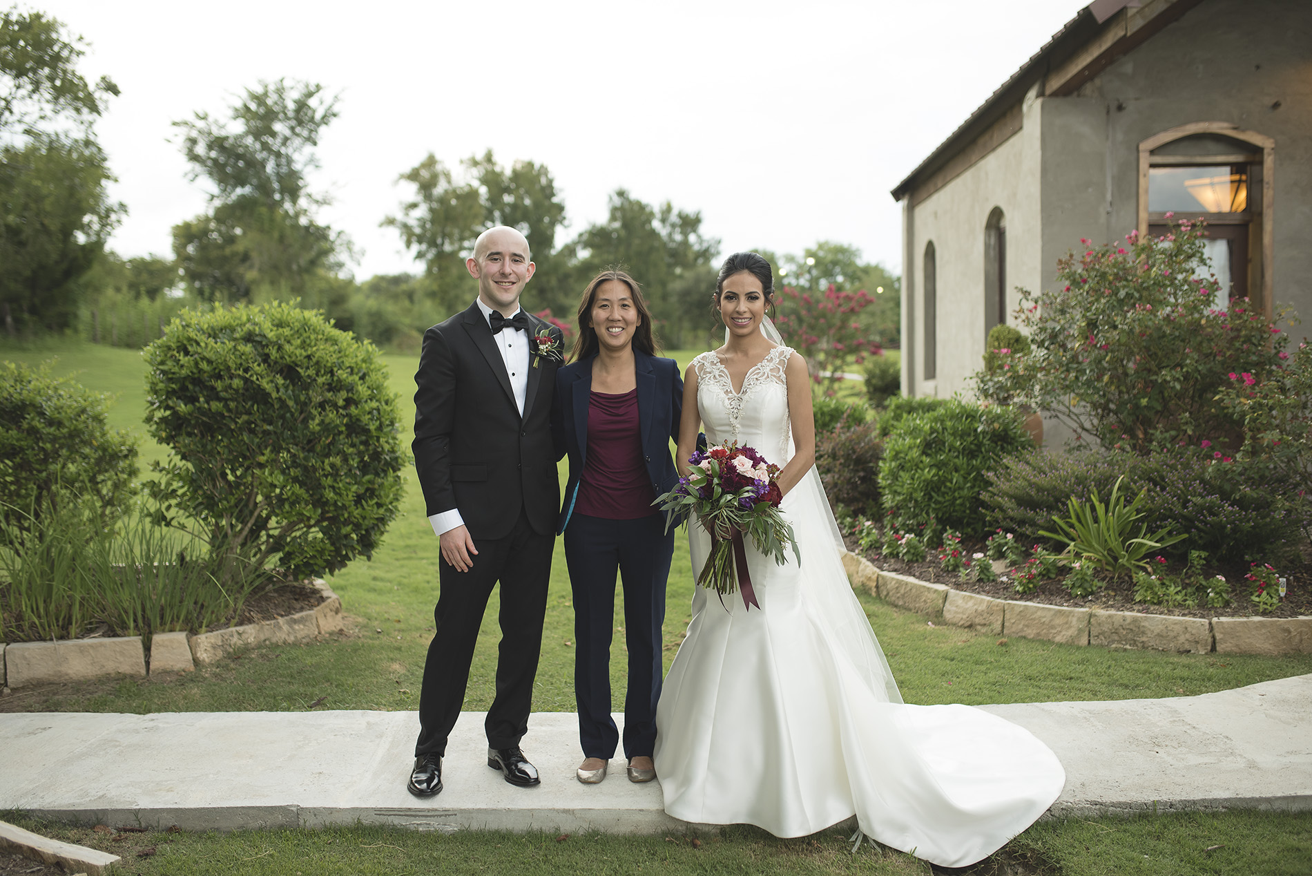 Houston-venue-Olde-Dobbin-Station-Romantic-Classic-Wedding-Photographer-069.jpg