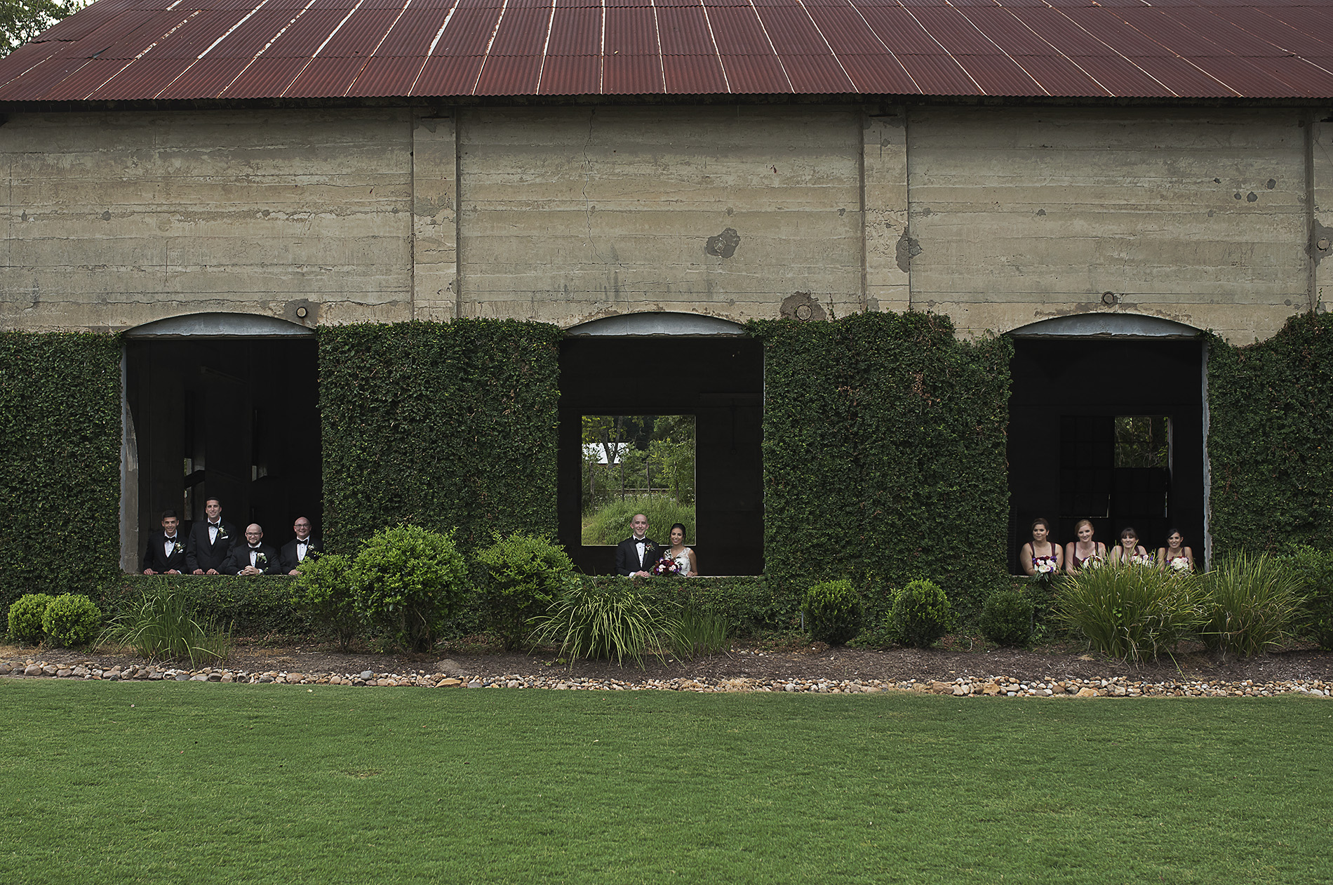 Houston-venue-Olde-Dobbin-Station-Romantic-Classic-Wedding-Photographer-081.jpg