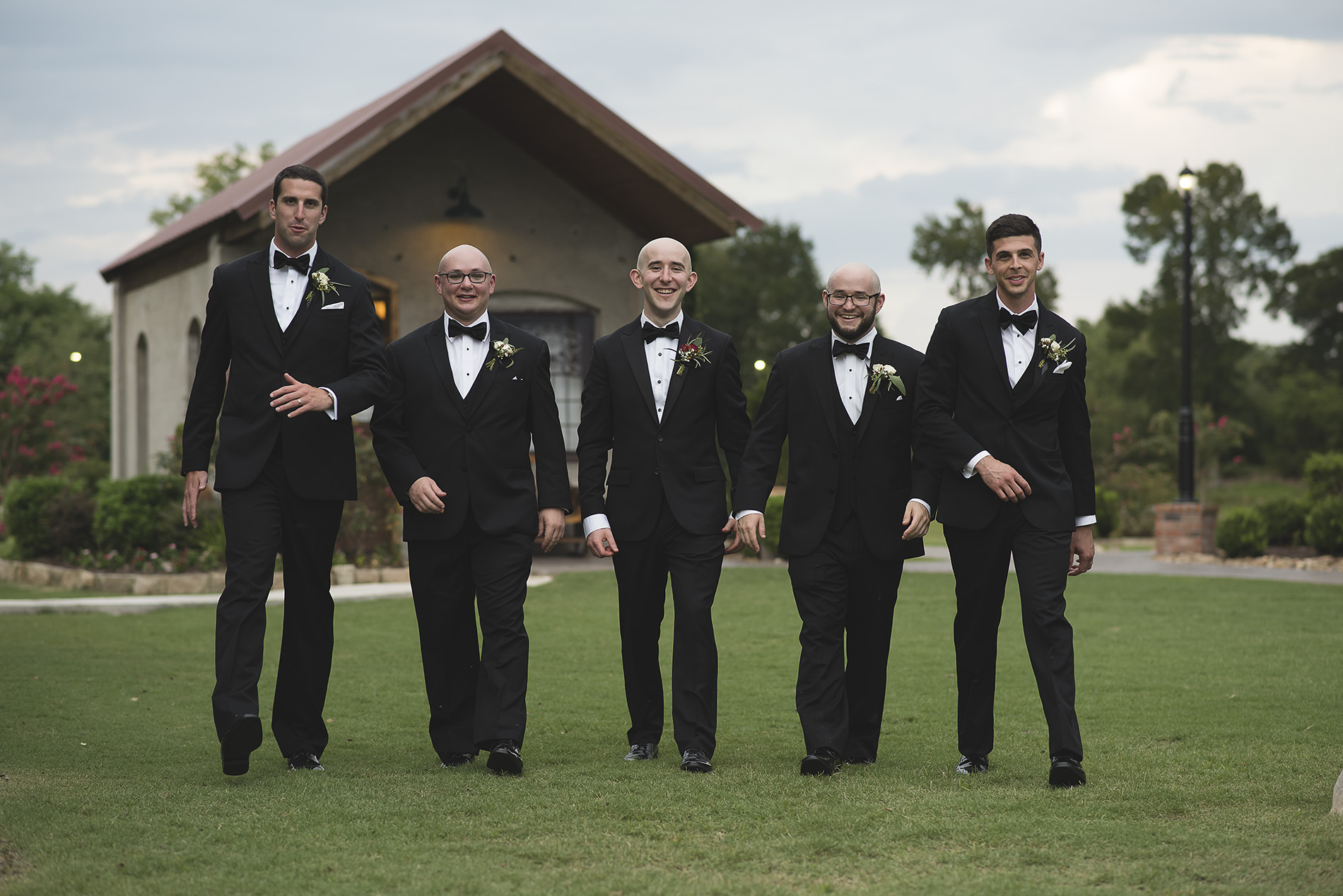 Houston-venue-Olde-Dobbin-Station-Romantic-Classic-Wedding-Photographer-082.jpg