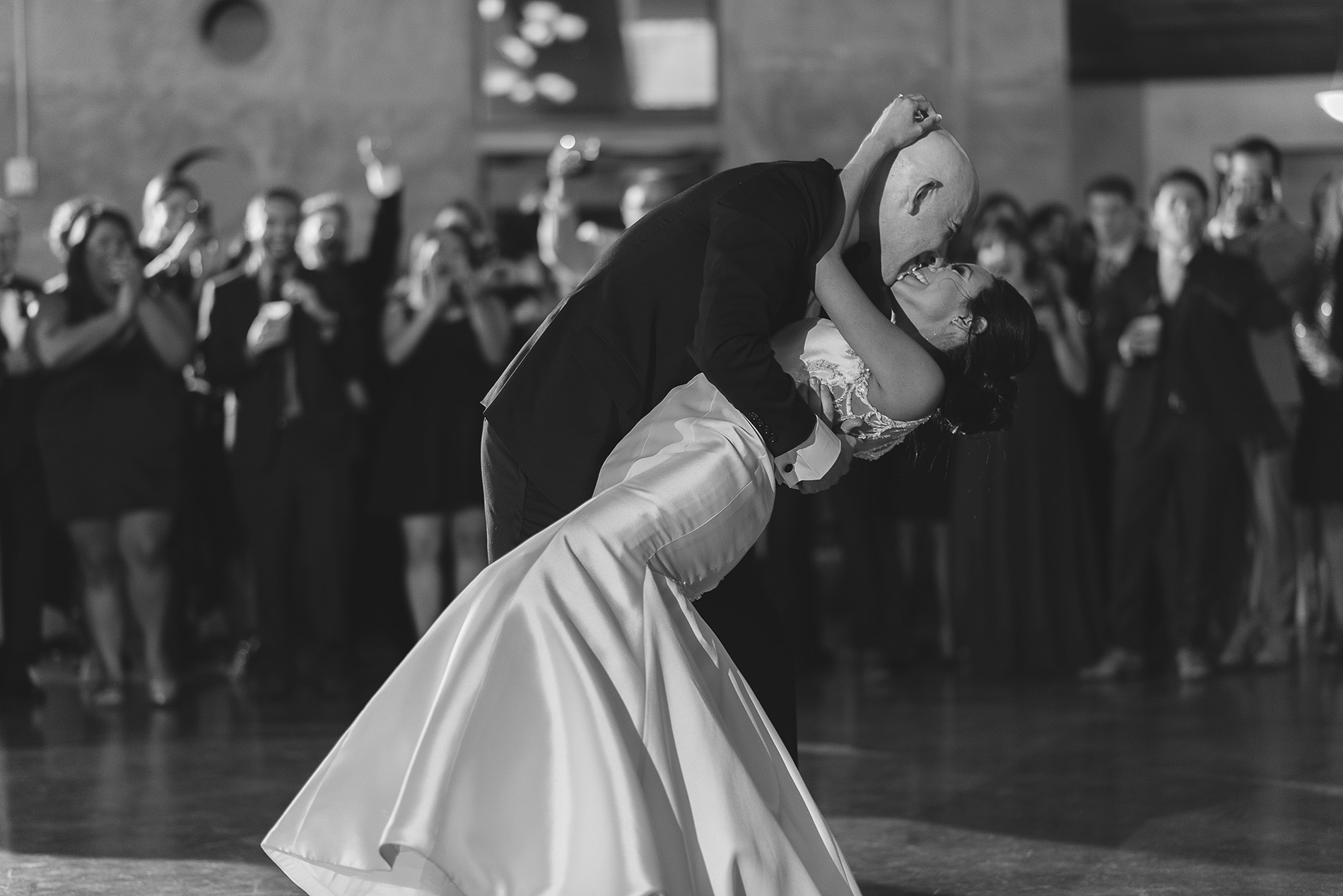 Houston-venue-Olde-Dobbin-Station-Romantic-Classic-Wedding-Photographer-095.jpg