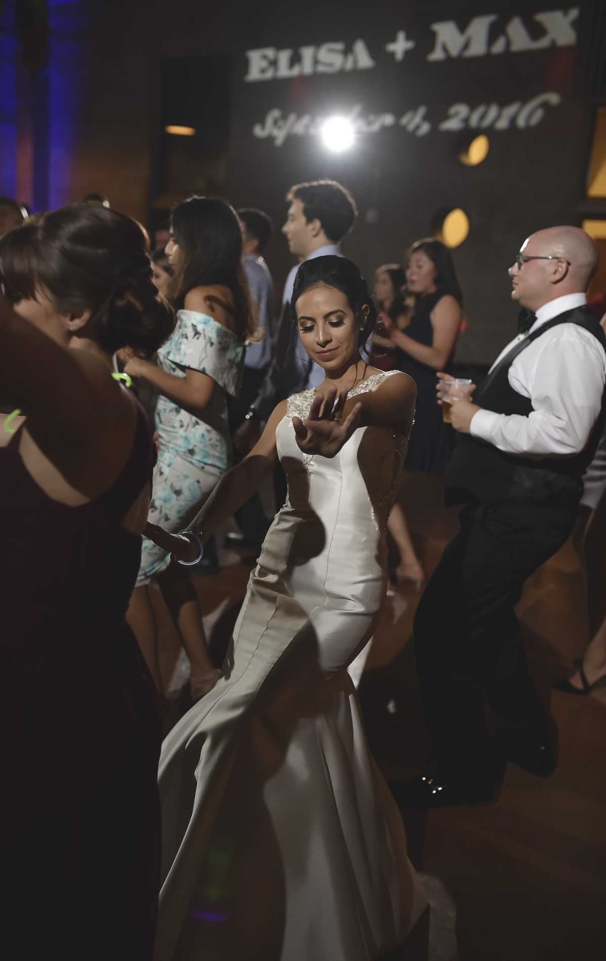 Houston-venue-Olde-Dobbin-Station-Romantic-Classic-Wedding-Photographer-118.jpg