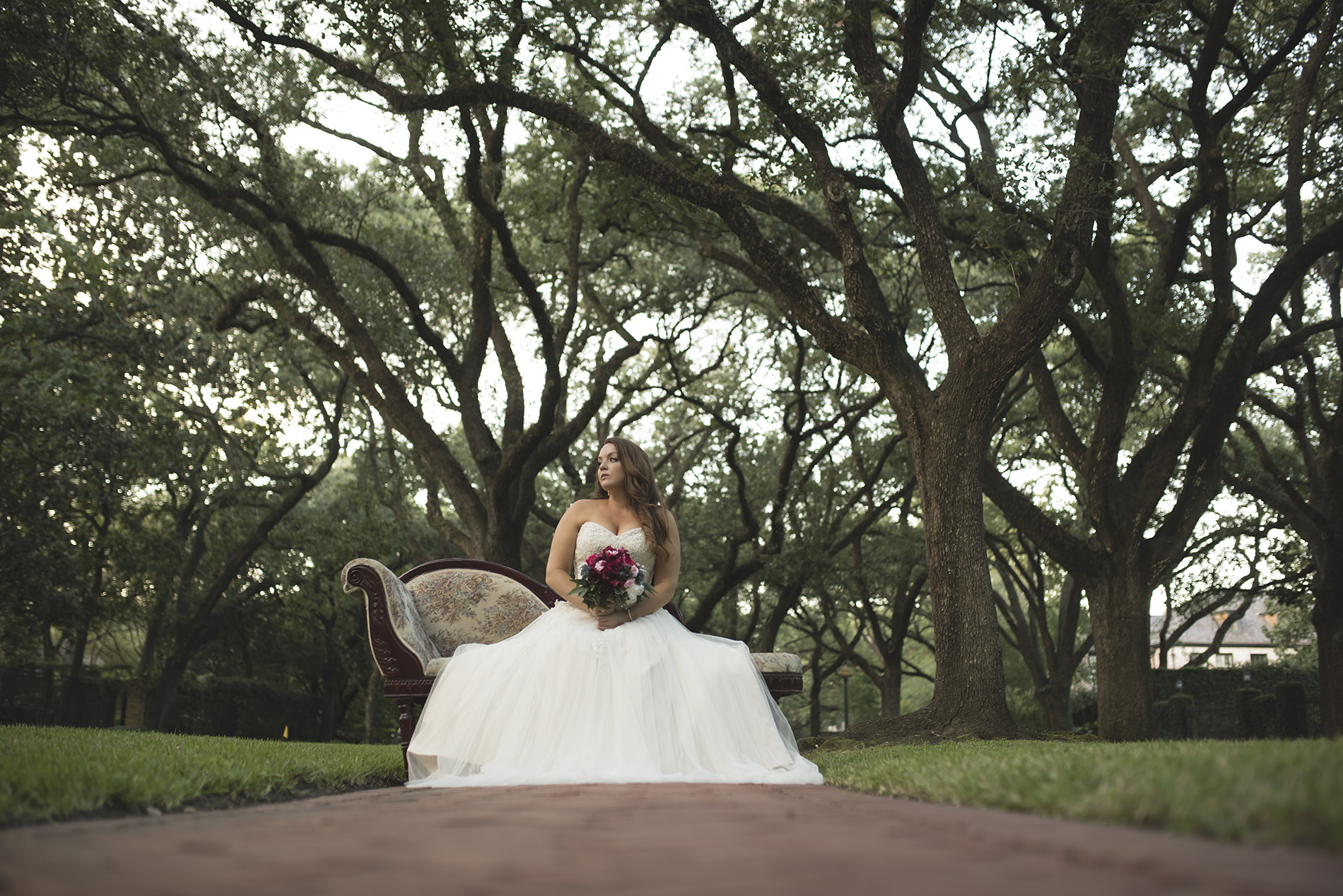 Boulevard-Oaks-fine-art-bridal-photography