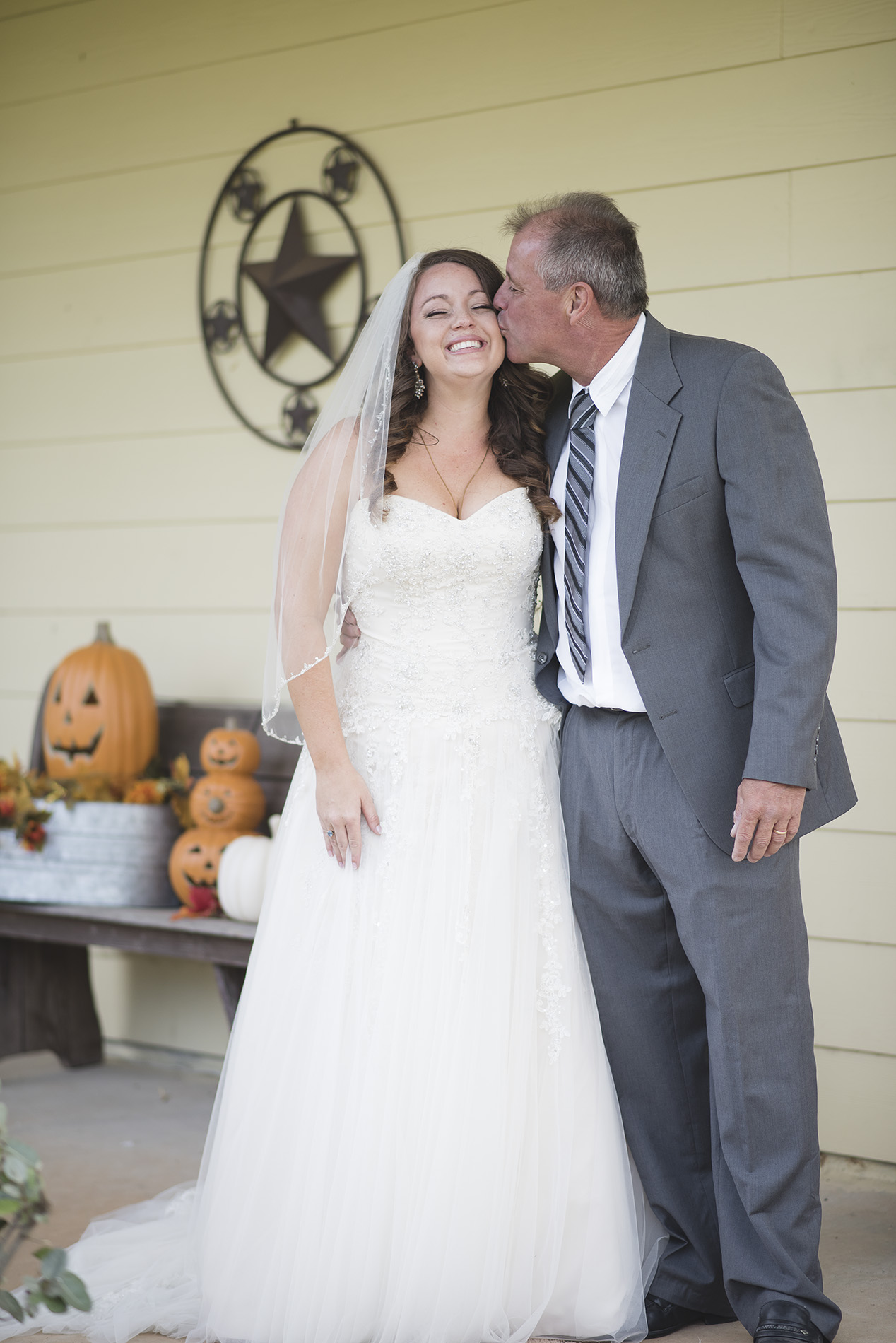 Montgomery-texas-artistic-lifestyle-wedding-photographer