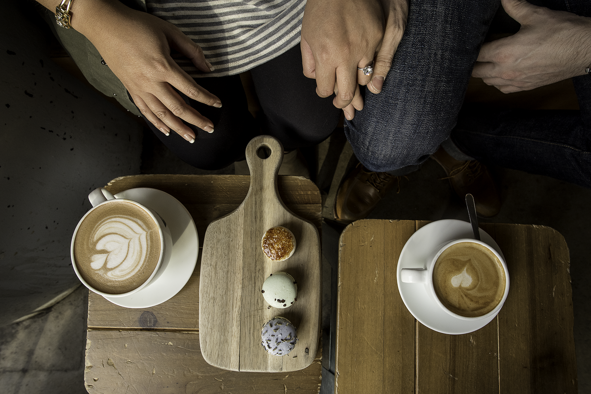 Houston-Tout-Suite-Cafe-Coffee-shop-macaroon-engagement-photo