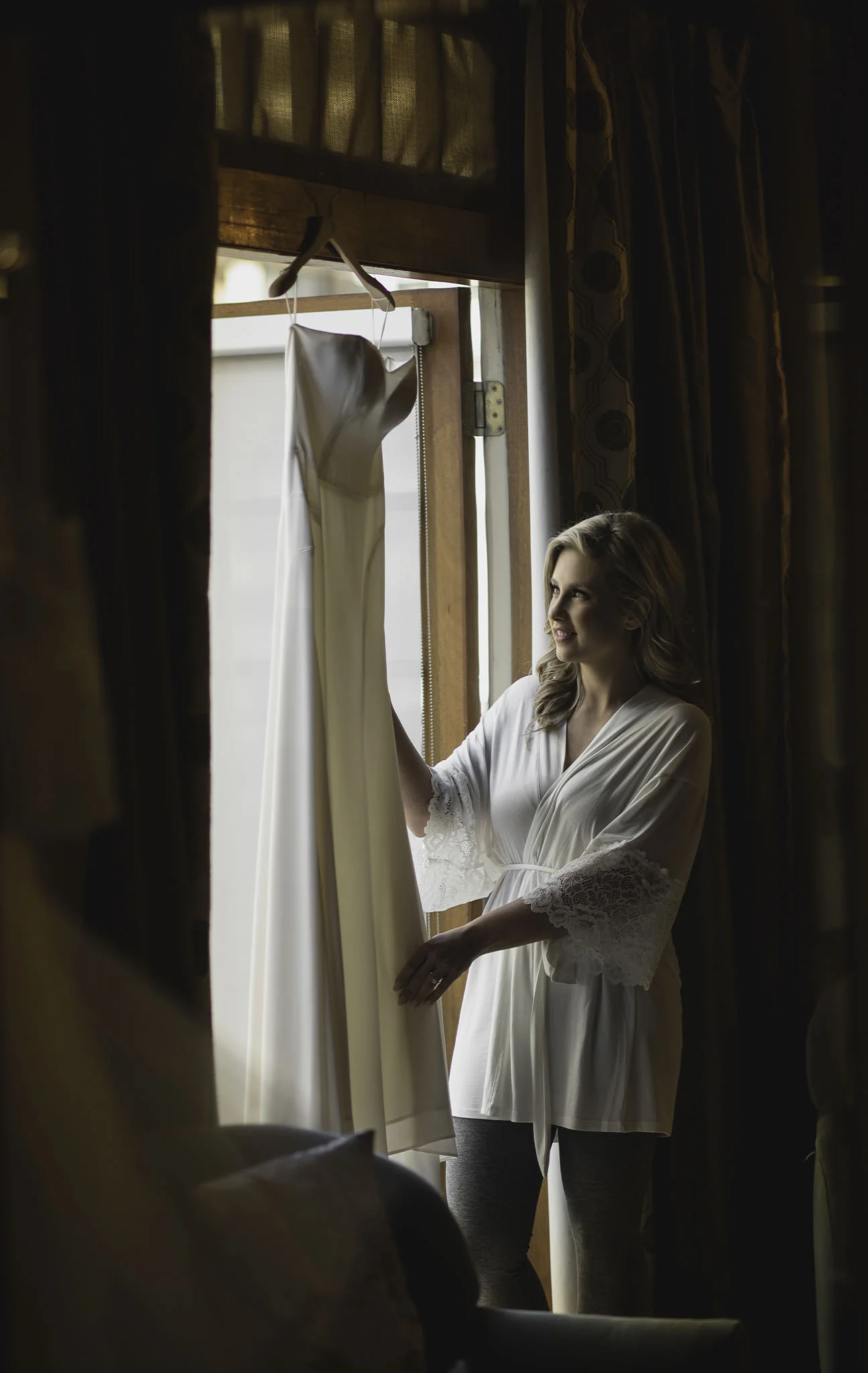 Claire-Travis-Classy-artistic-Downtown-Houston-Rice-ballroom-wedding-sm-002.jpg