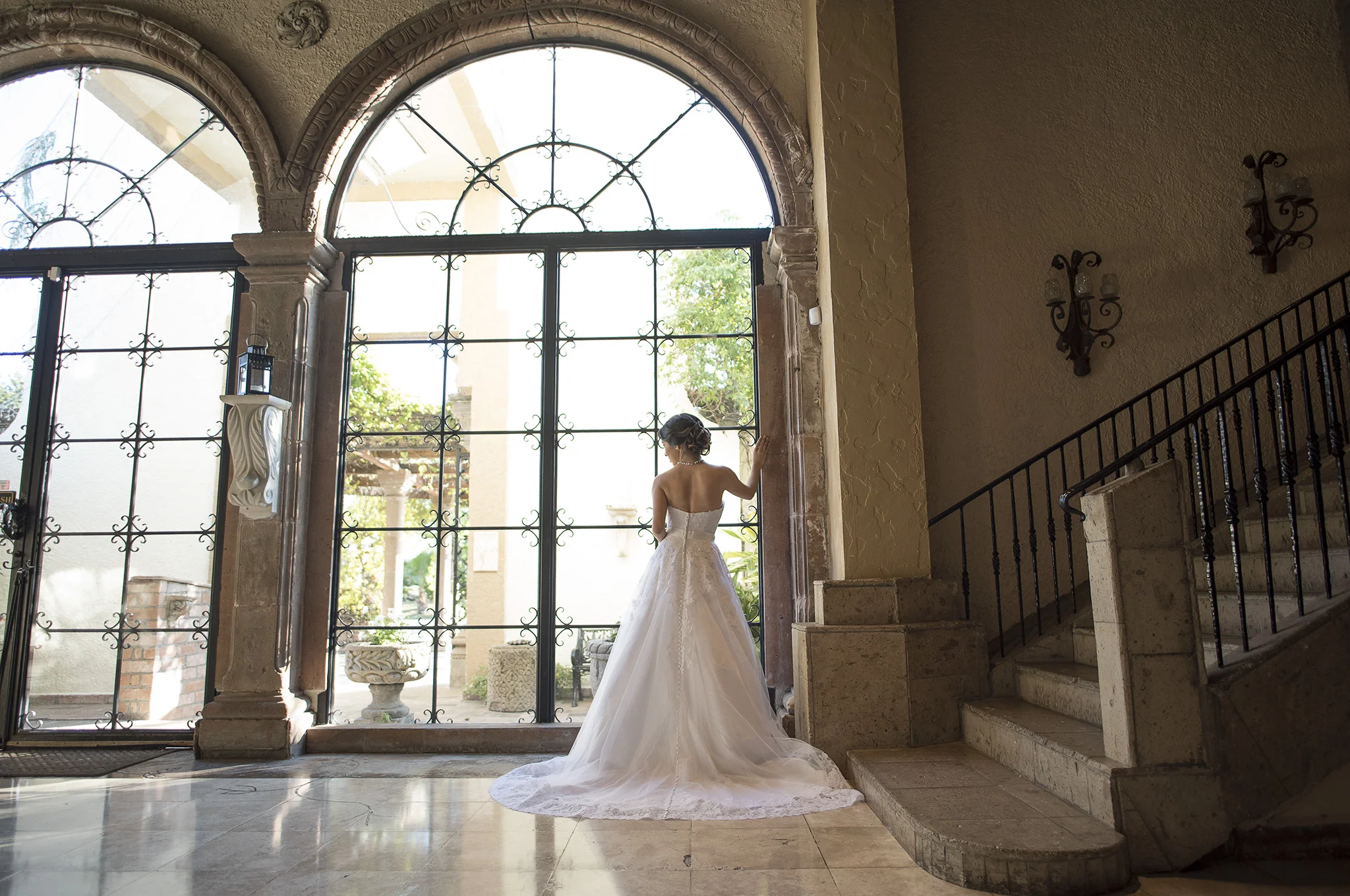 Las-Velas-Houston-Wedding-Venue-Bridal-photo-session