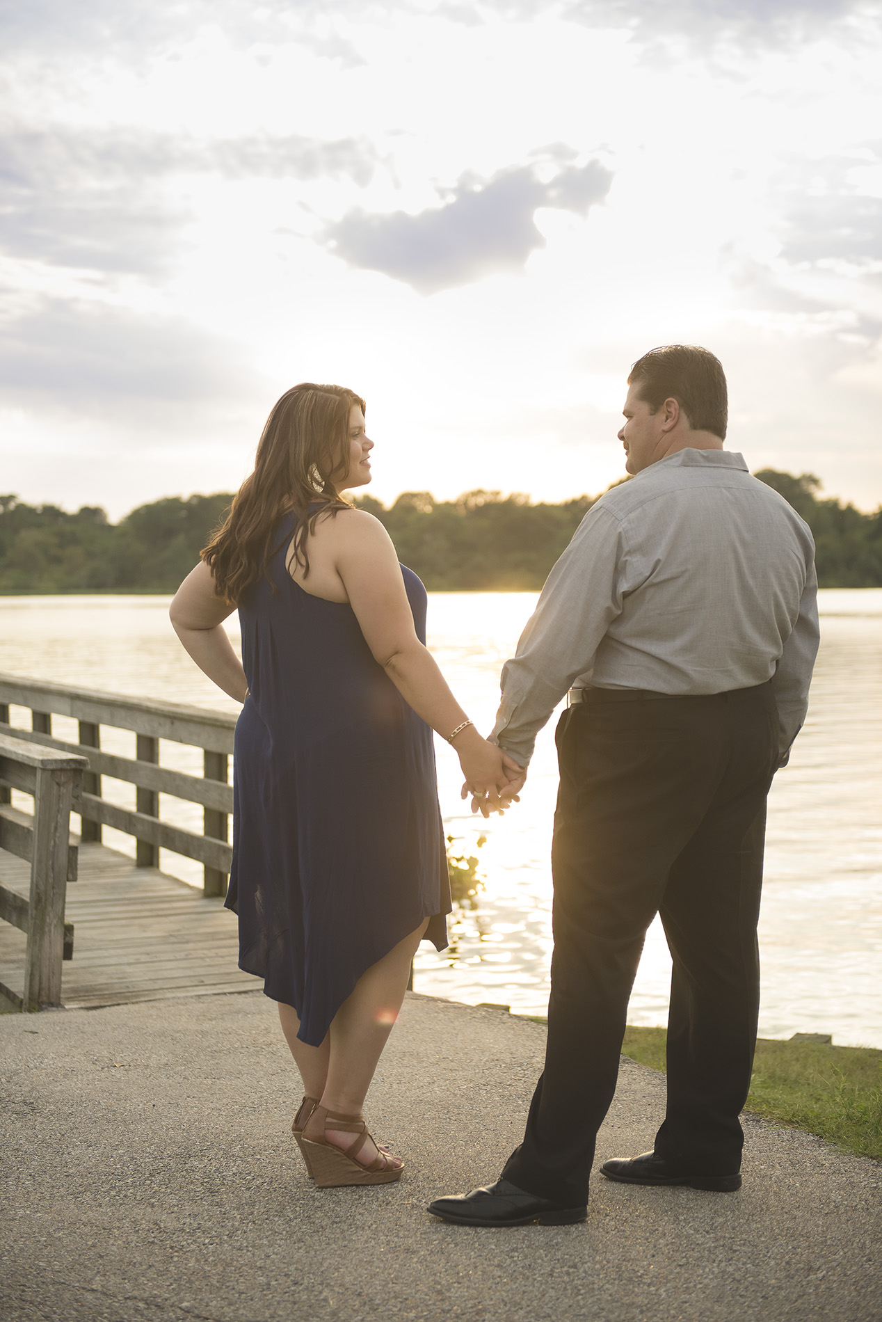Clear-Lake-Engagement-Session-on-the-water