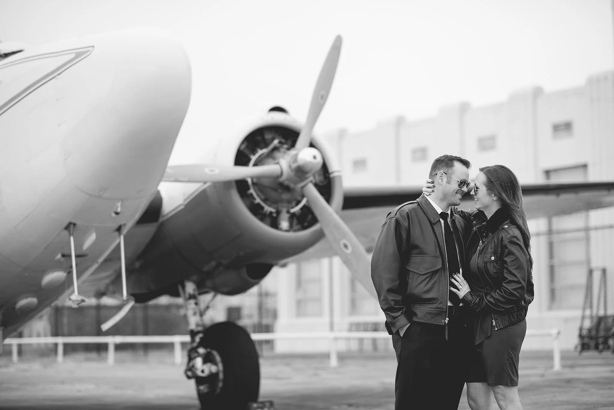 1940s-air-terminal-museum-houston-engagement-photographer