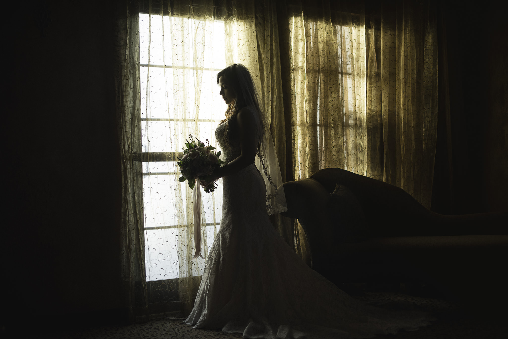 Mia-BellaVita-Tomball-Houston-classy-elegant-wedding-photographer