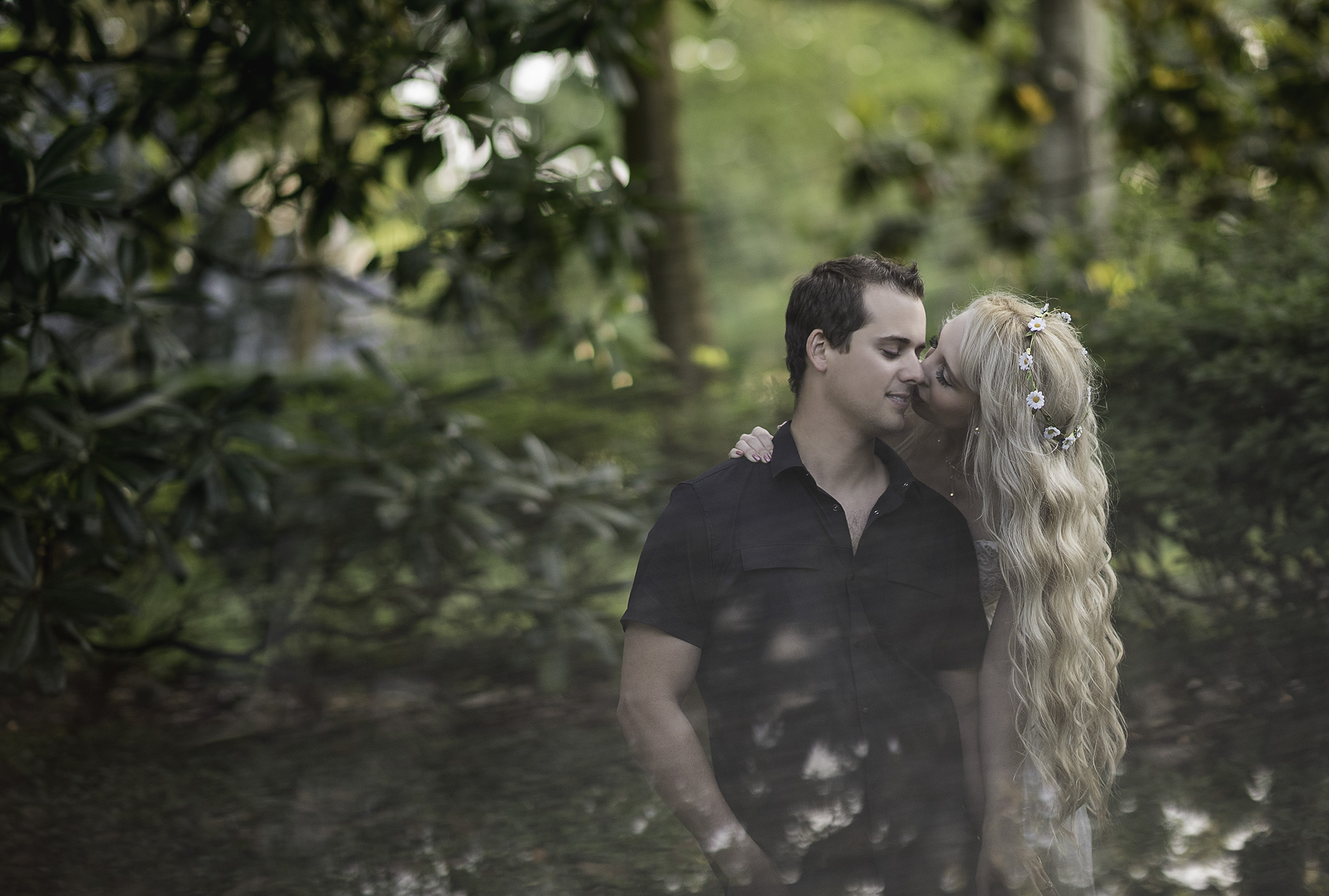 Houston-Boulevard-oaks-romantic-engagement-session-photographer