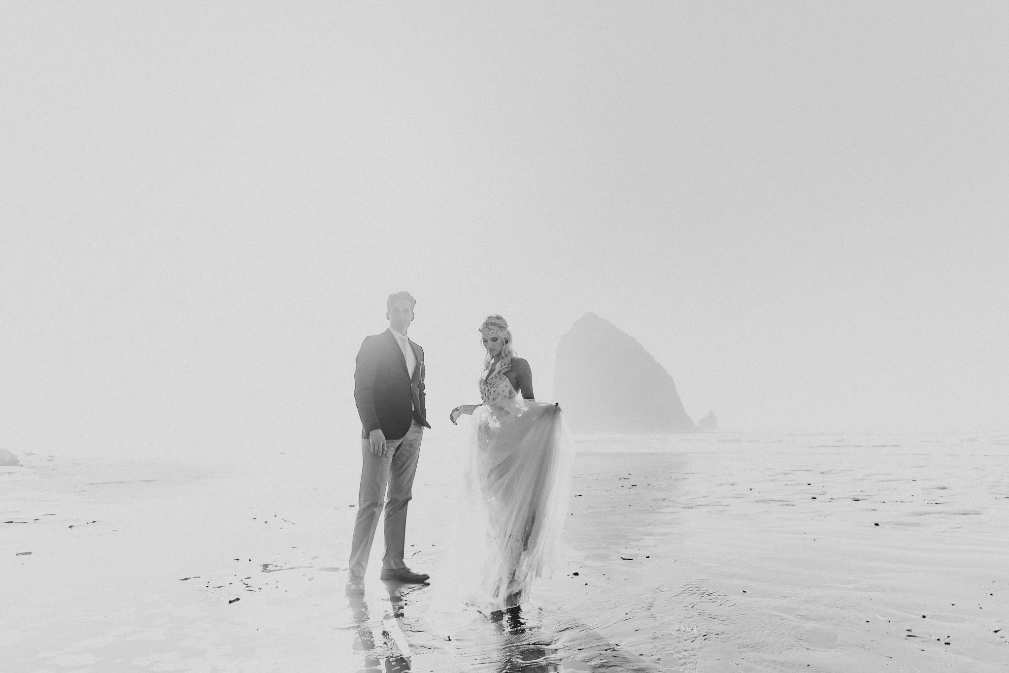 Cannon-Beach-Oregon-Adventure-elopement-engagement-photographer-haystack-rock-4