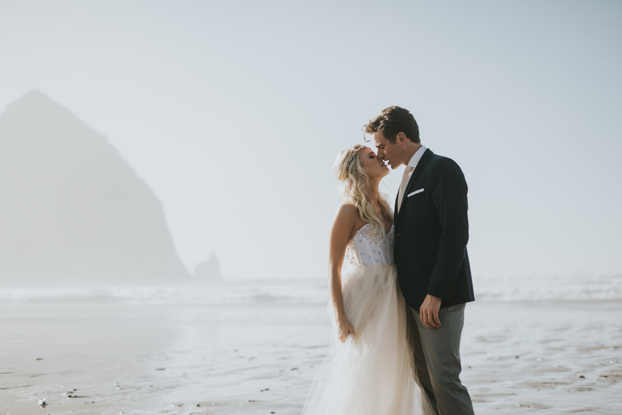 Cannon-Beach-Oregon-Adventure-elopement-engagement-photographer-haystack-rock-11