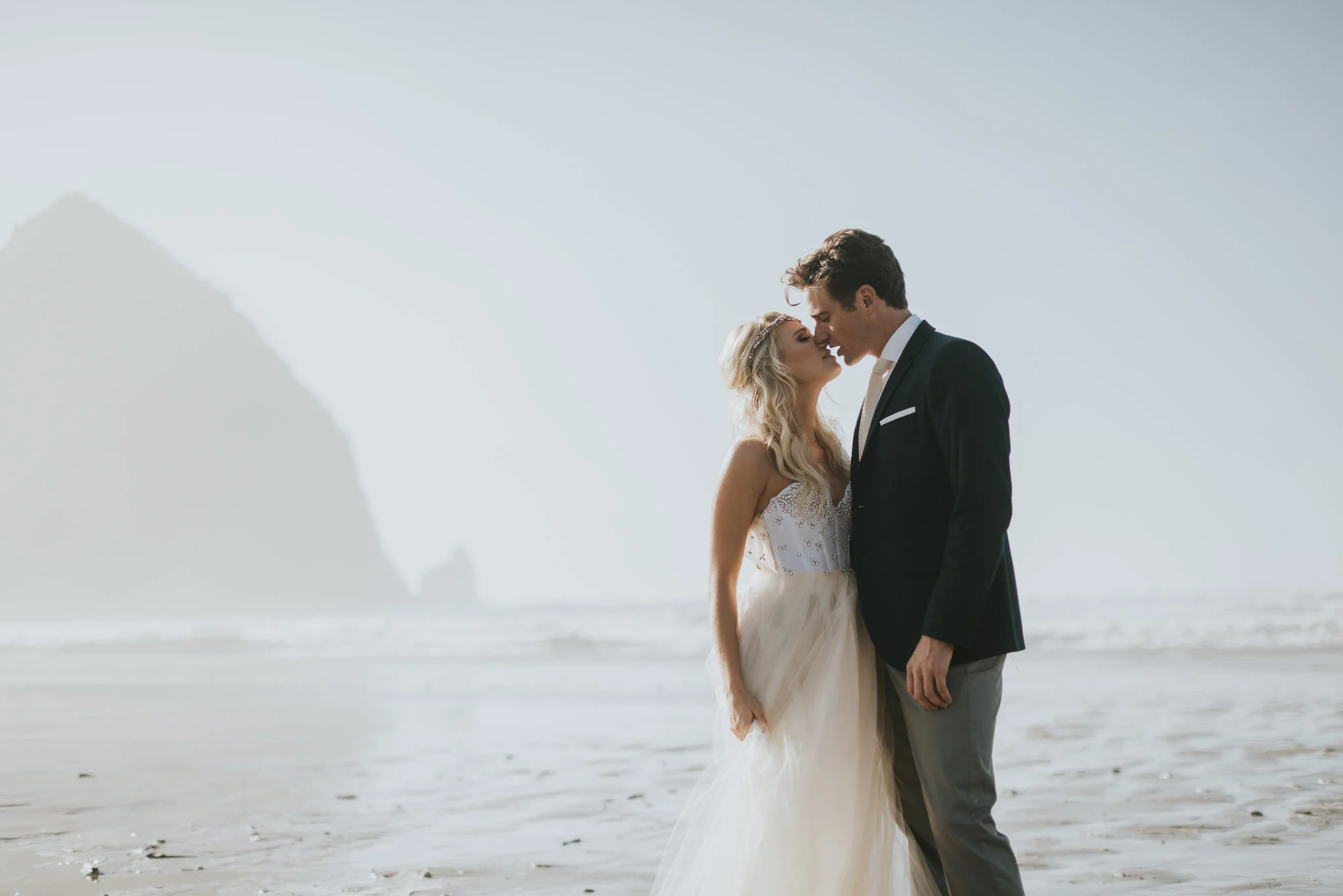 Cannon-Beach-Oregon-Adventure-elopement-engagement-photographer-haystack-rock-11