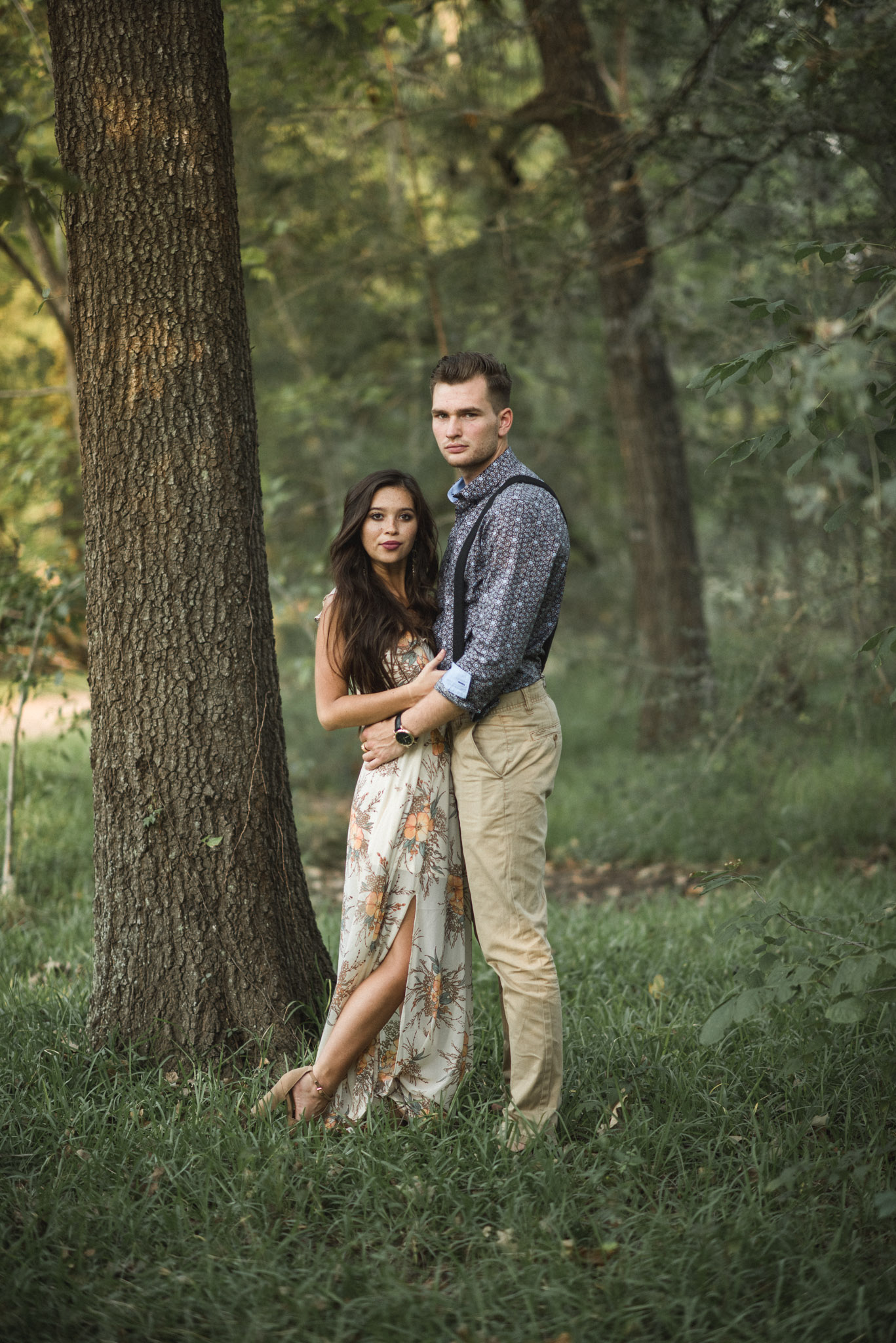 Hermann-park-houston-woods-outdoor-nature-styled-engagement-photography-trees-forest