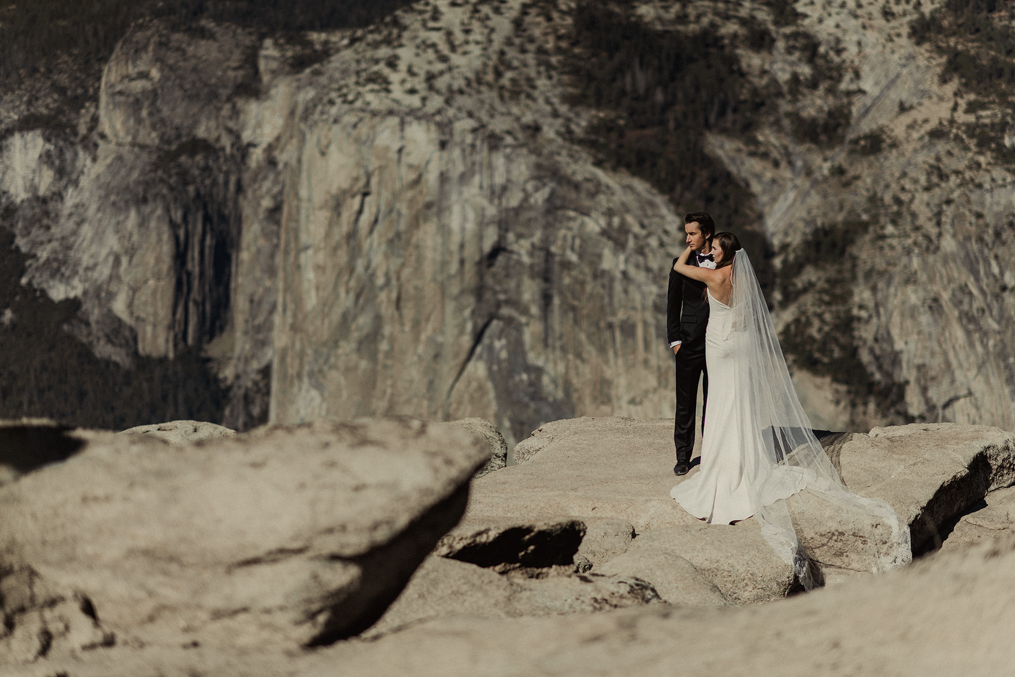 Yosemite-national-park-advenutre-elopement-wedding-photographer-california