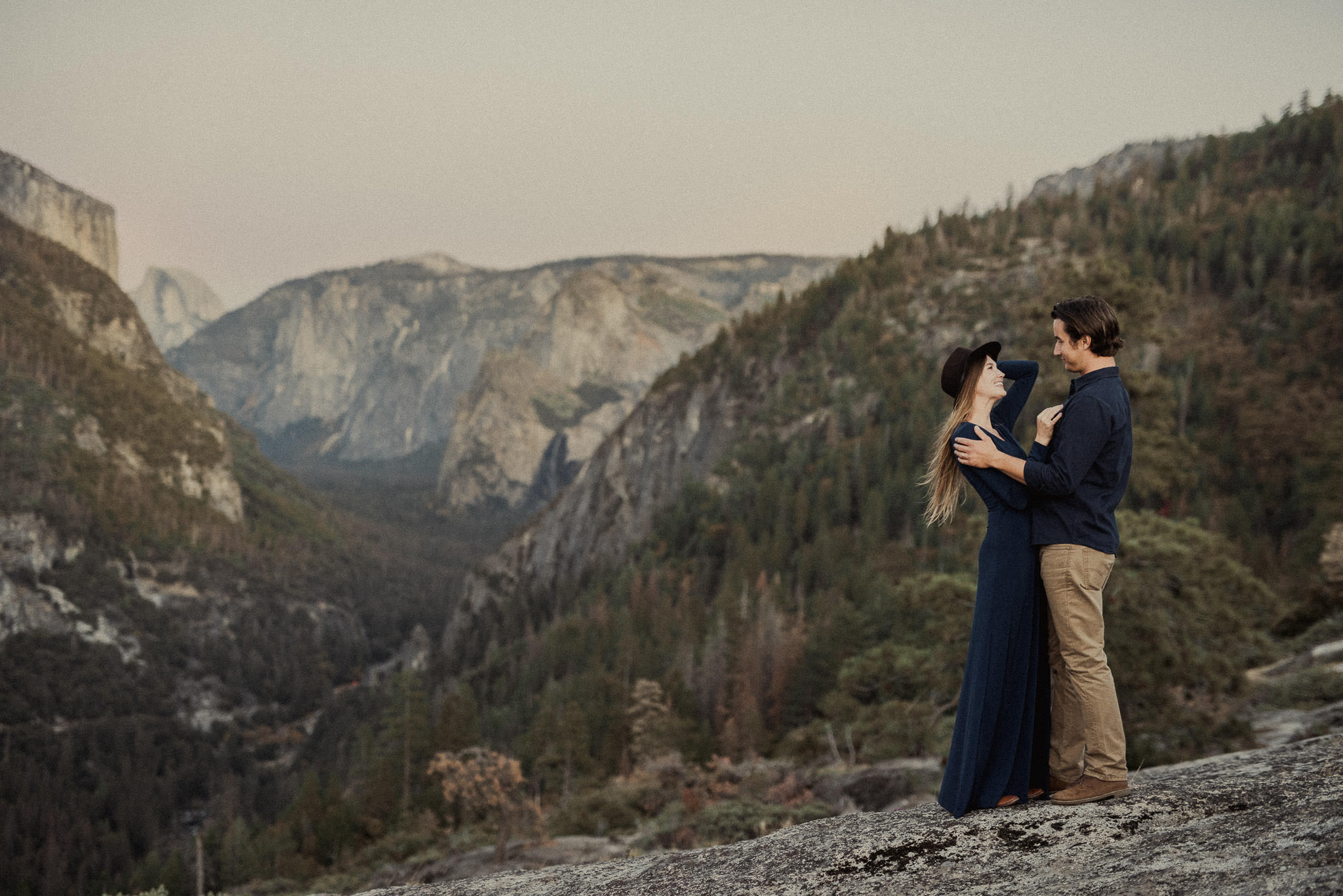 Yosemite-national-park-advenutre-elopement-wedding-photographer-california