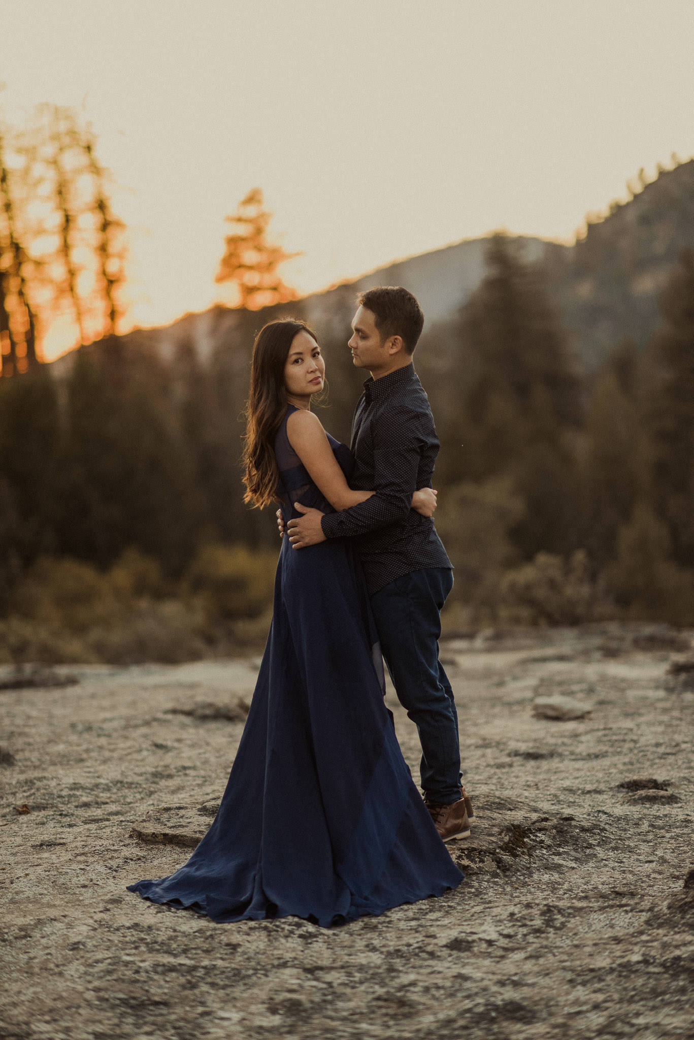 adventure-engagement-destination-photographer-yosemite-park-california-vietnamese