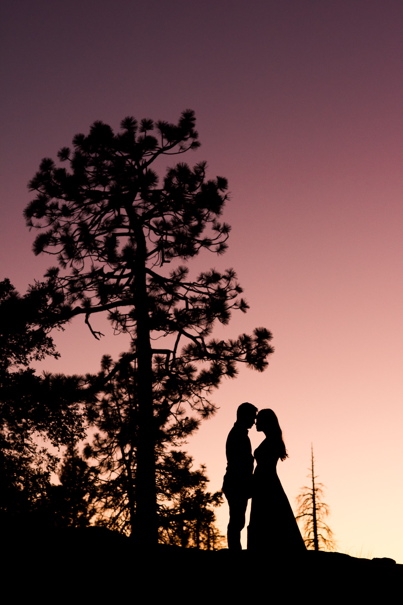 adventure-engagement-destination-photographer-yosemite-park-california-vietnamese