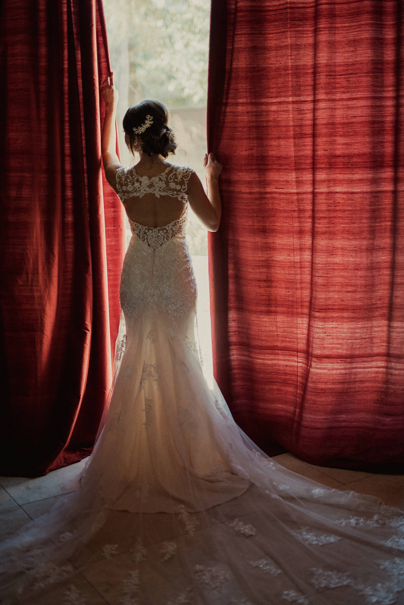 Briscoe-manor-rusitc-elegant-richmond-tx-wedding-photographer
