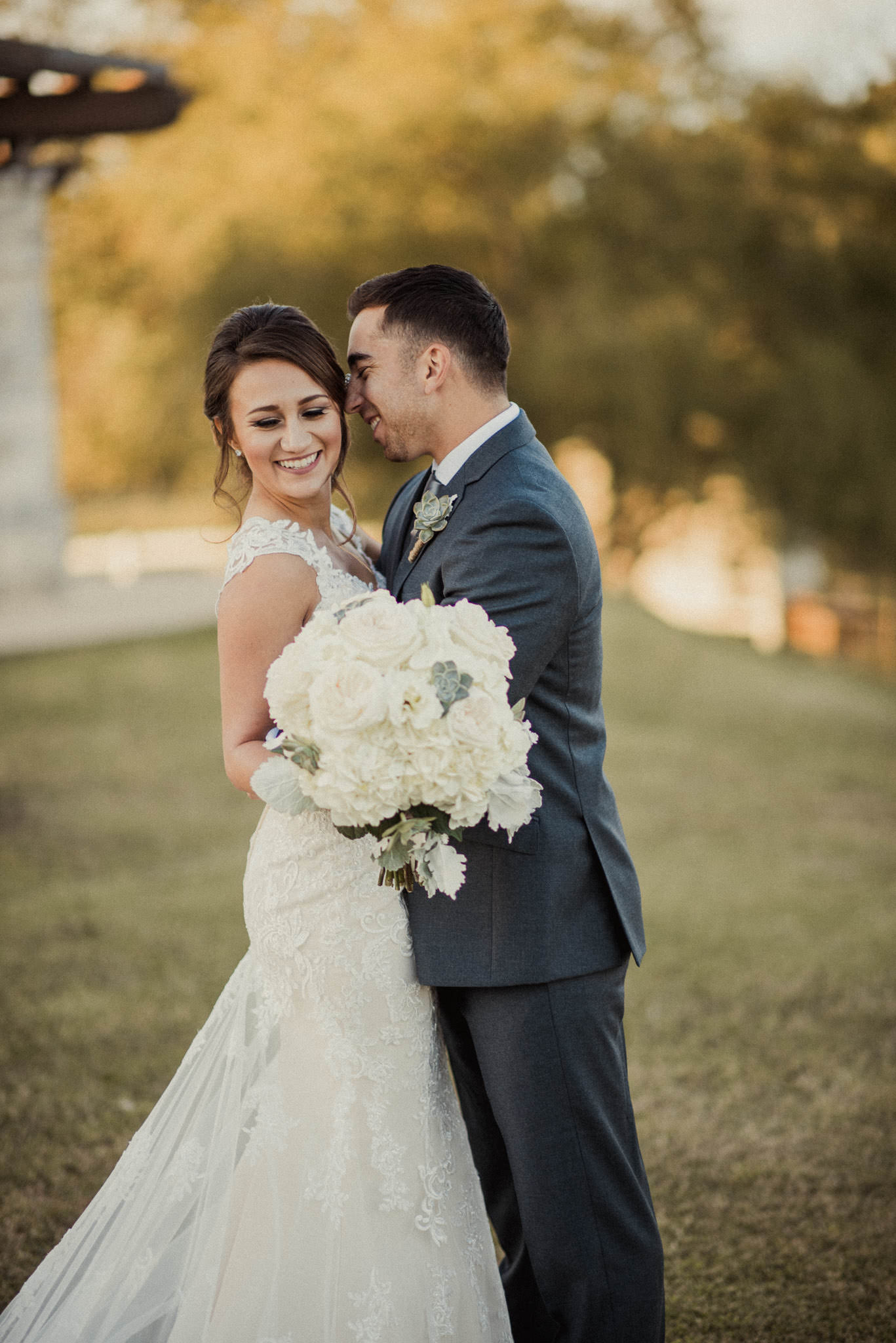 Briscoe-manor-rusitc-elegant-richmond-tx-wedding-photographer