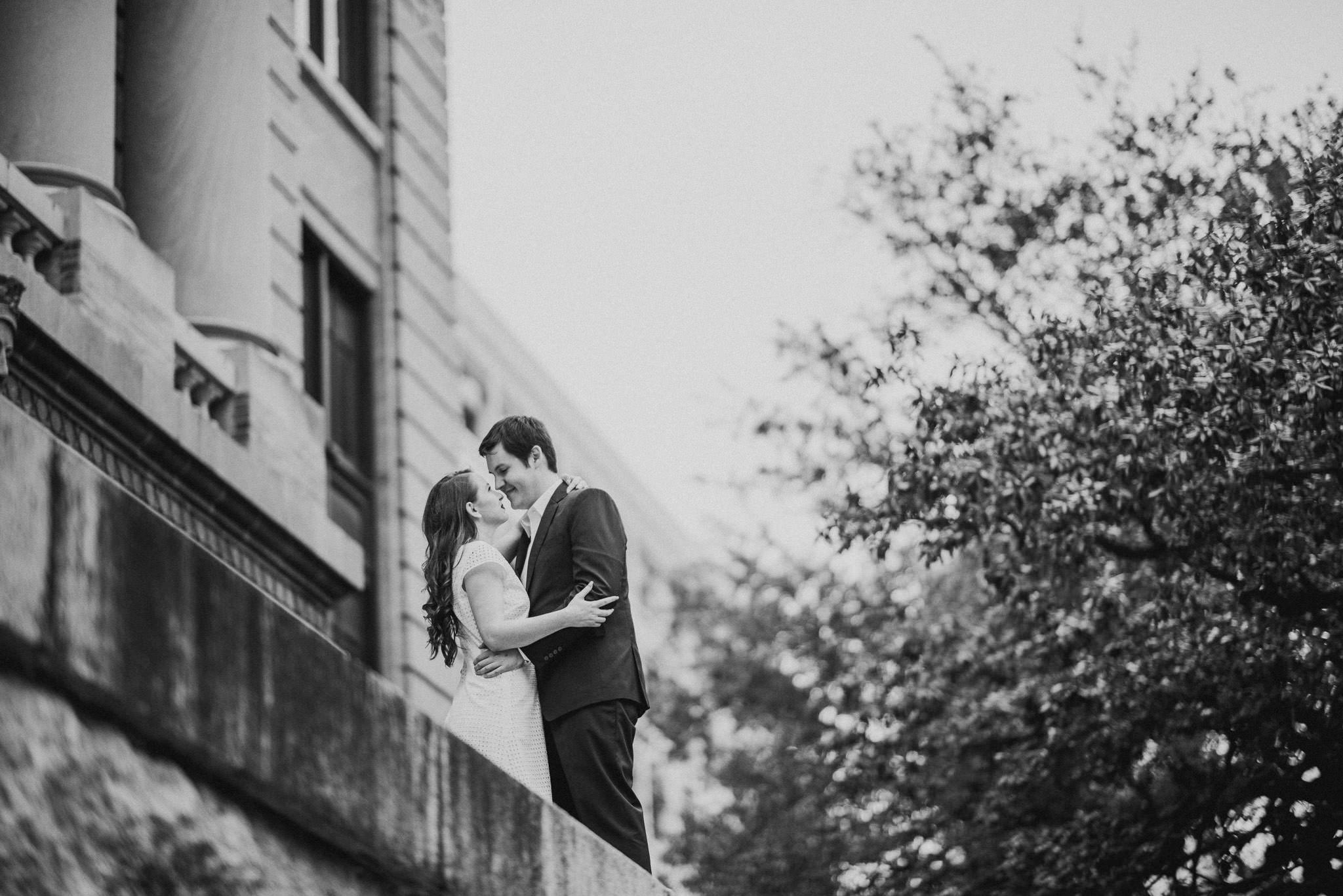 1910-historic-courthouse-houston-engagement-photographer