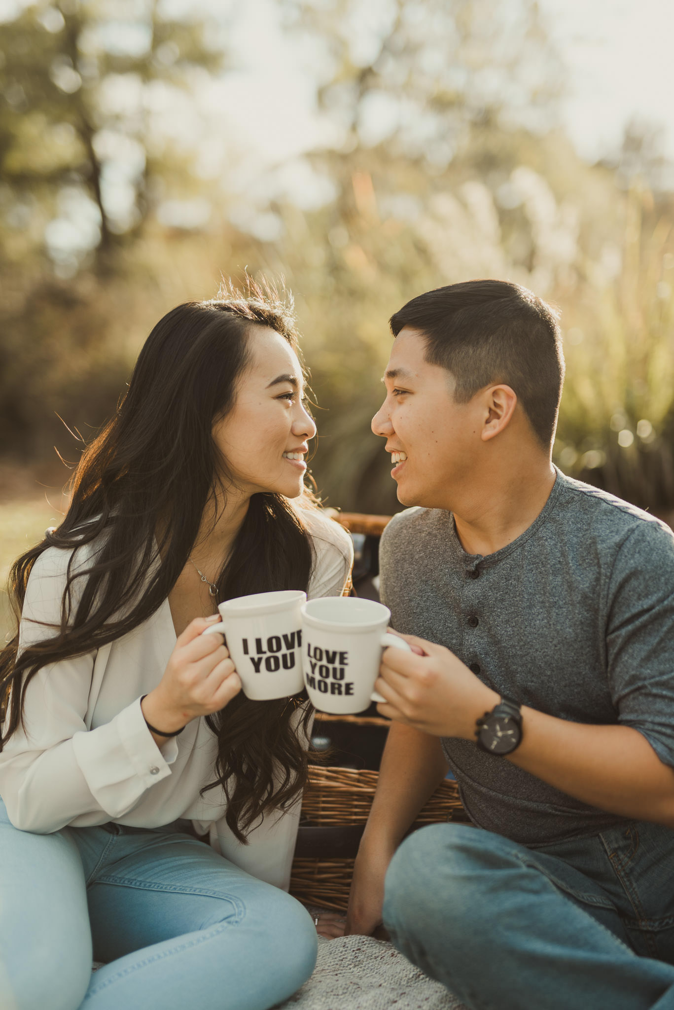 Hermann-park-houston-vietnamese-engagement-golden-hour-photographer-romantic-picnic