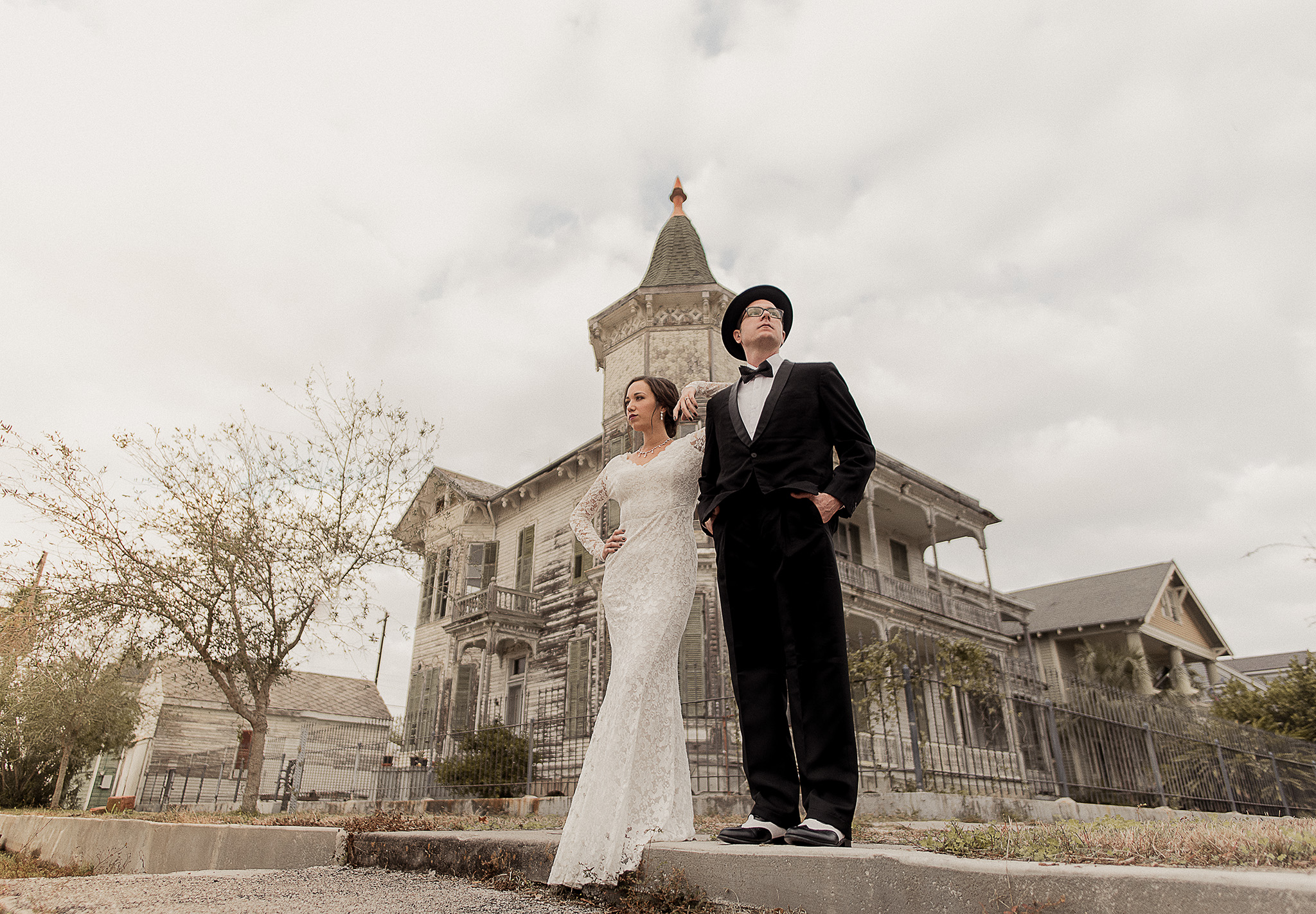 galveston-historical-vintage-1920-black-tie-wedding-photographer