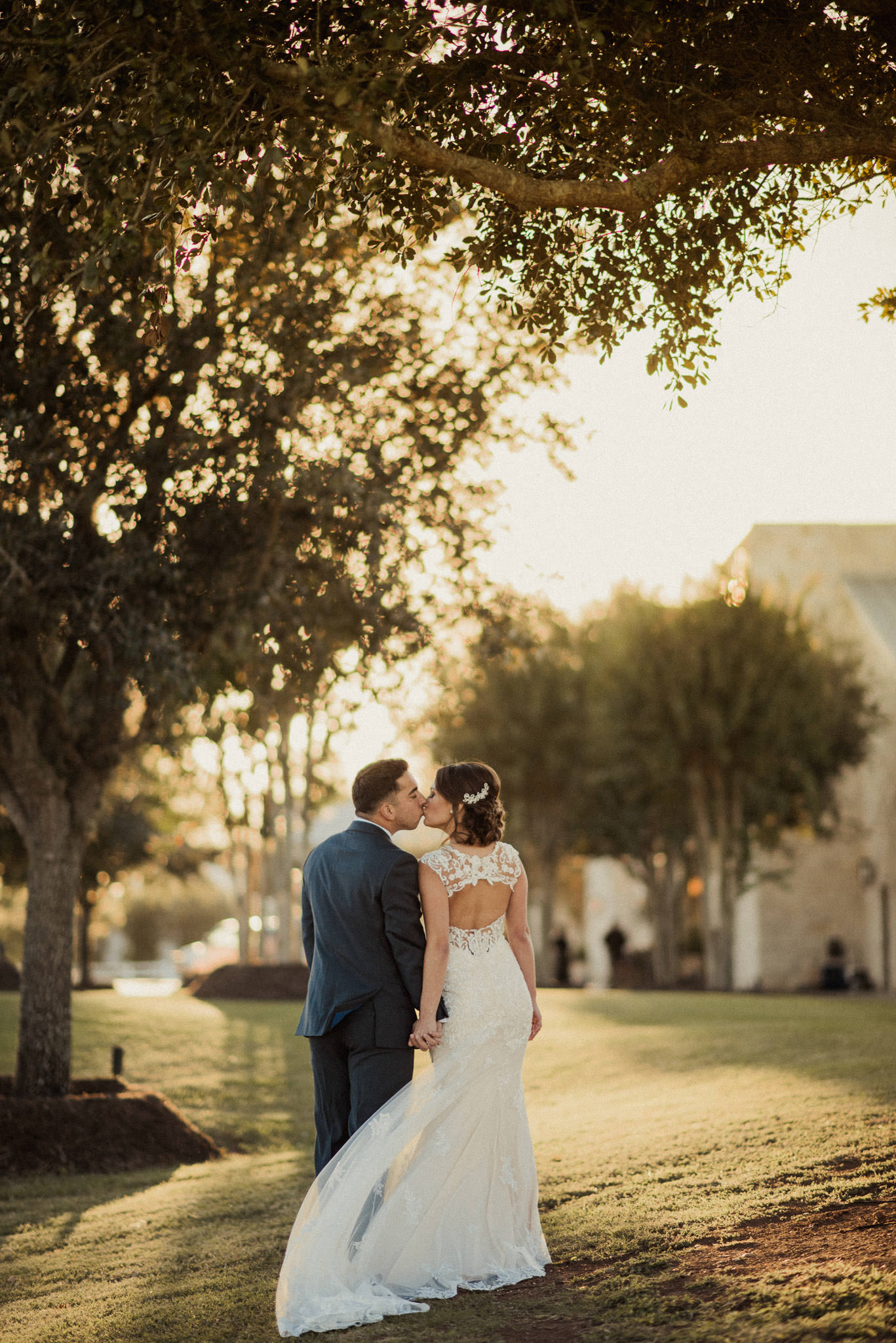 houston-wedding-photographers-golden-hour-light