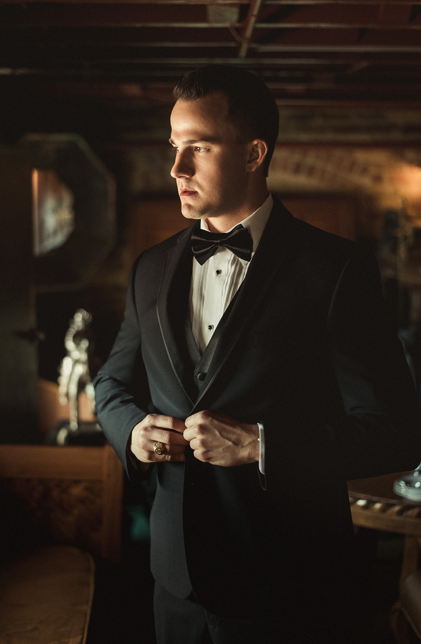 groom-bryan-museum-galveston-wedding-photographer-houston