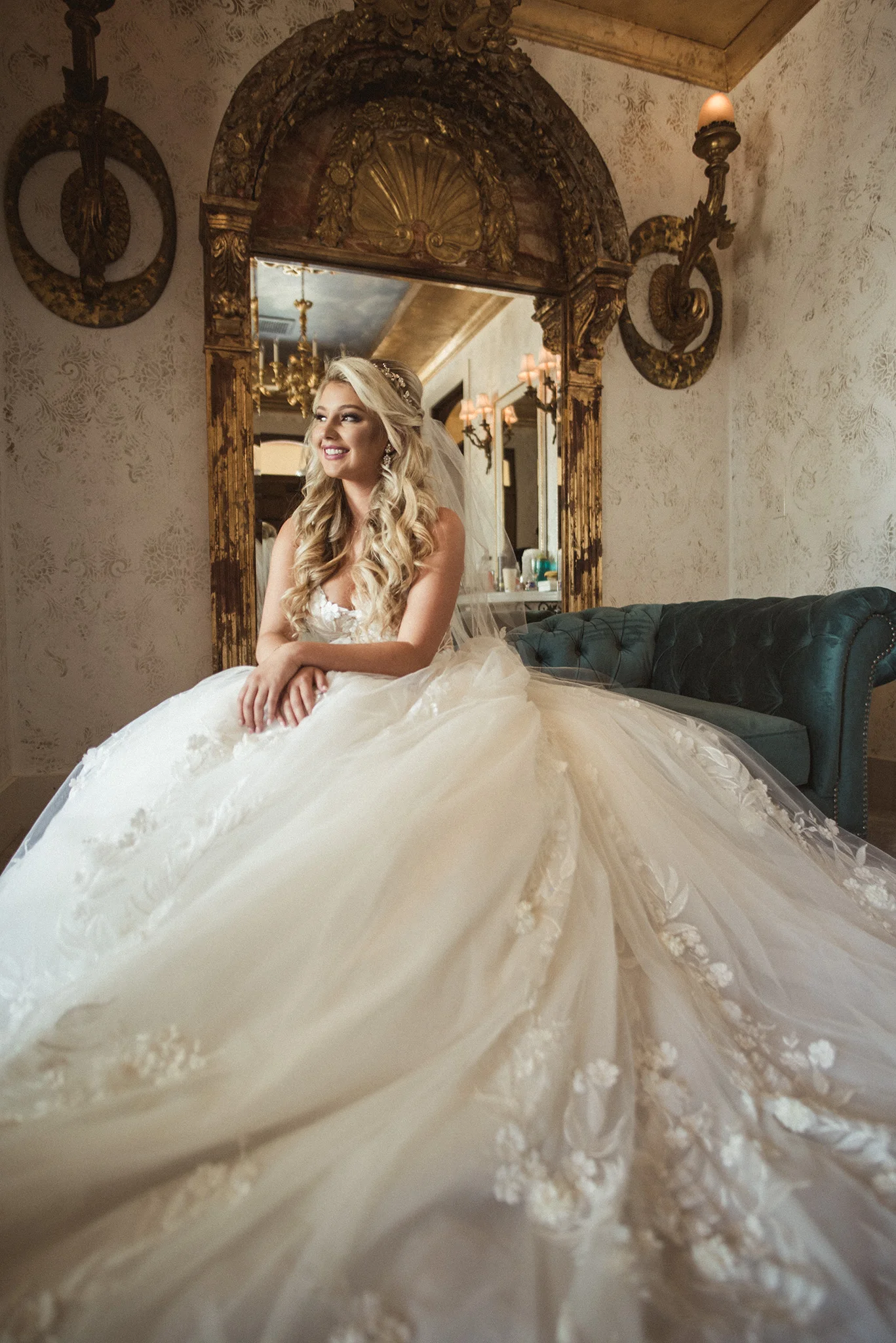 groom-bryan-museum-galveston-wedding-photographer-houston