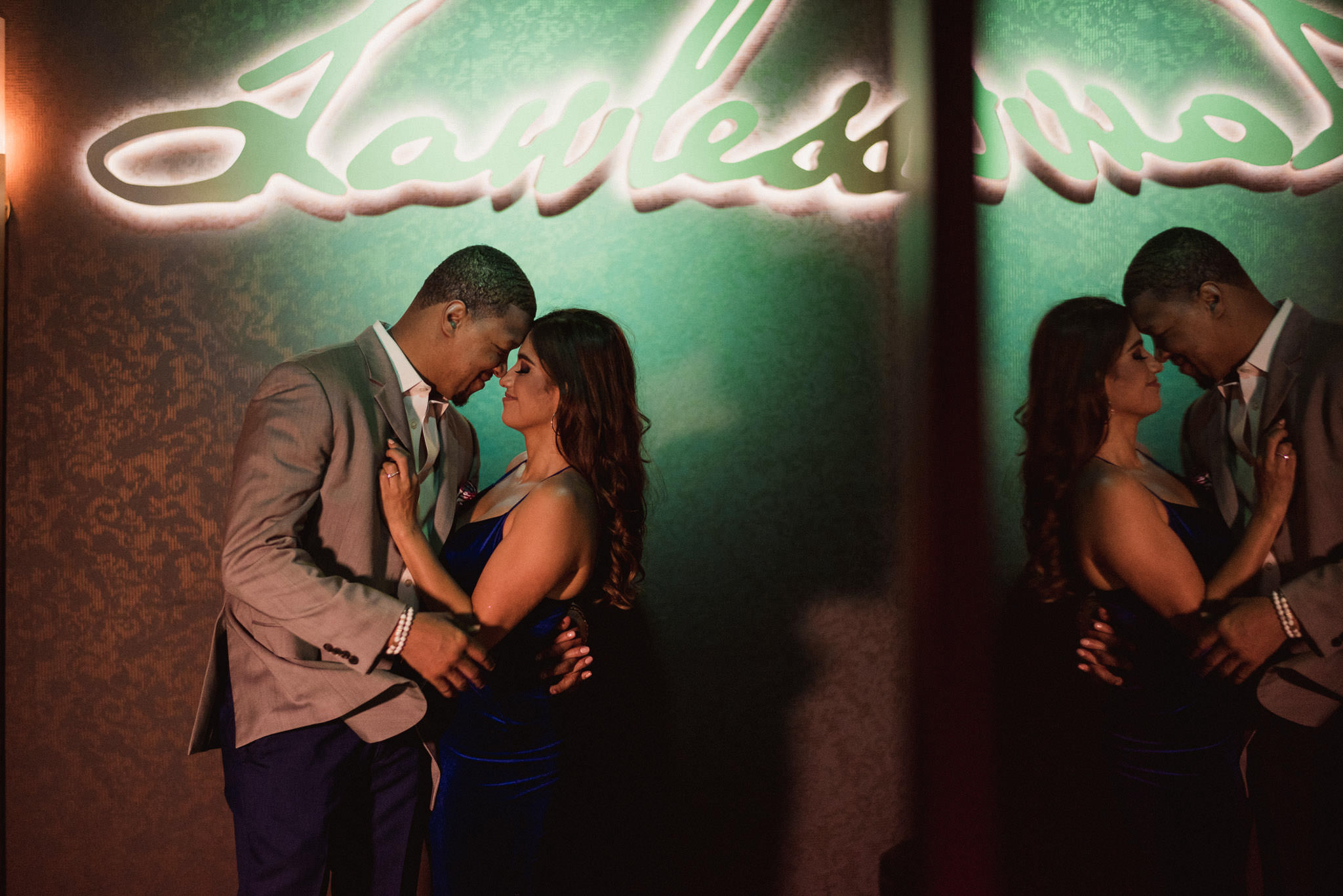 lawless-swanky-classy-iconic-bar-houston-black-tie-engagement-photographer-alcohol-cocktails-drinks-lifestyle