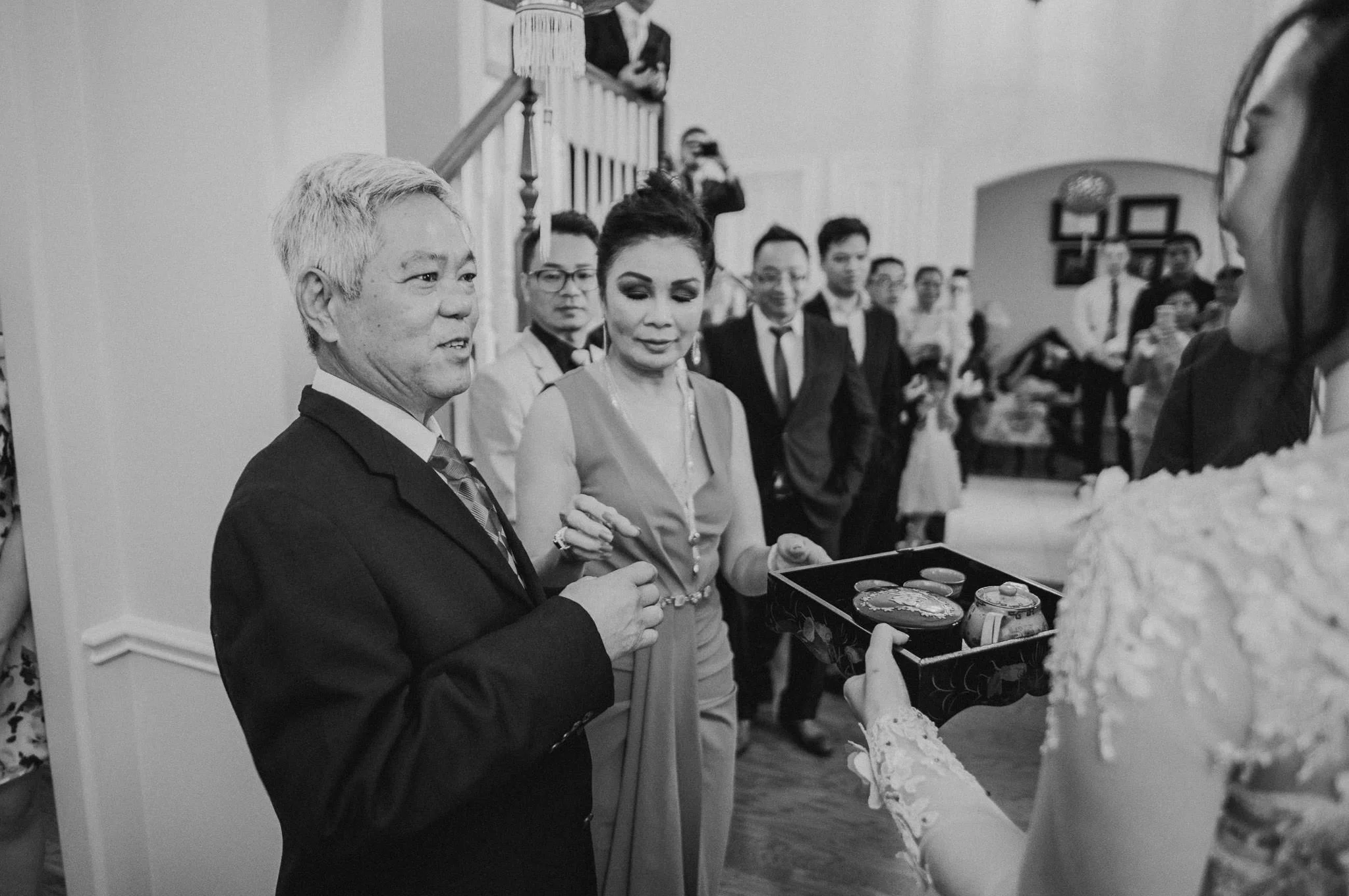 kim-michael-houston-vietnamese-tea-ceremony-engagement-downtown-boulevard-oaks-photographer-31.jpg