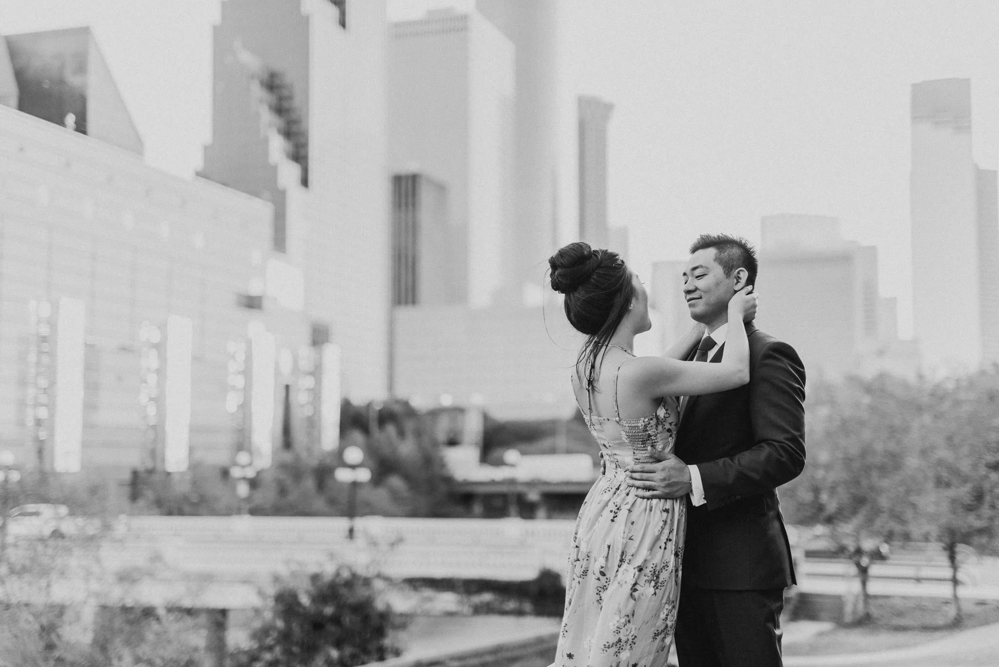 vietnamese-engagement-downtown-houston-golden-hour-sunset-photographer