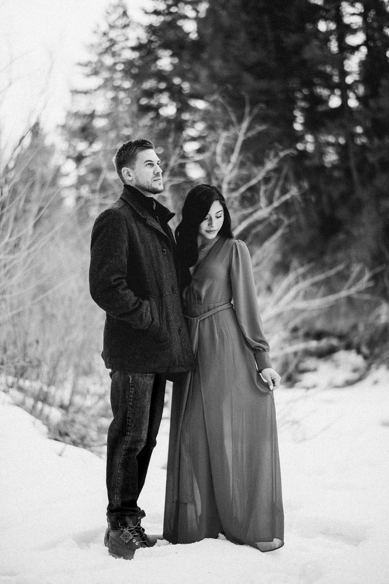 sandra-ryan-colorado-winter-snow-engagement-couples-valentines-red-houston-photographer-sm-7.jpg