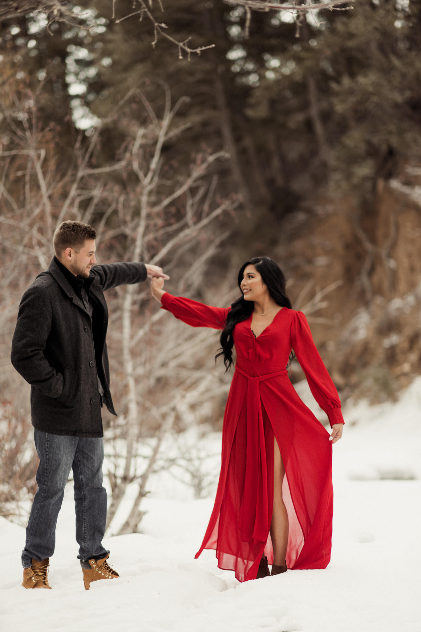 colorado-adventure-winter-snow-couples-engagement-photographer-red-dress