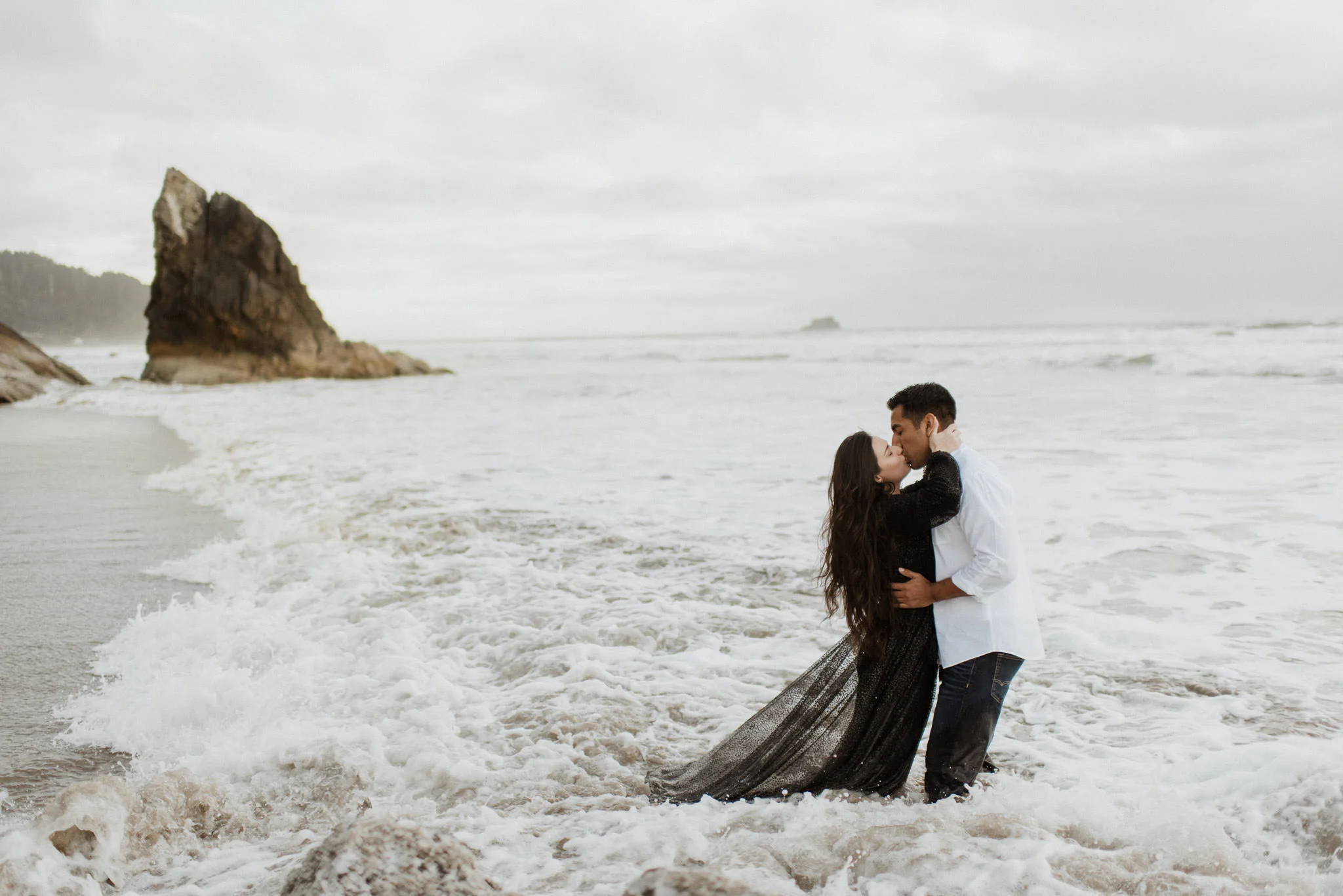 oregon-cannon-beach-ecola-state-park-adventure-destination-engagement-houston-photographer