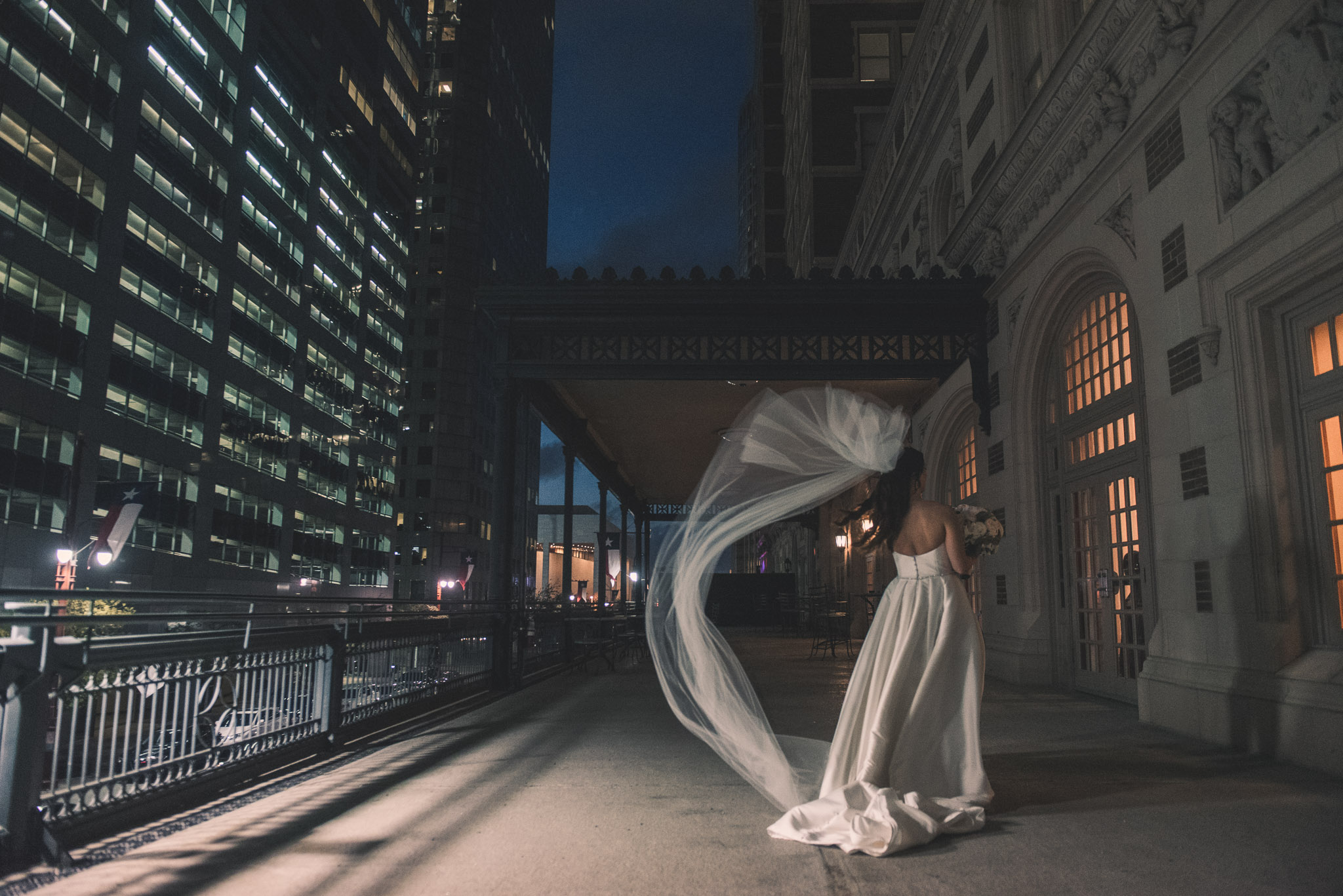 crystal-ballroom-rice-hotel-bridal-night-houston-photographer