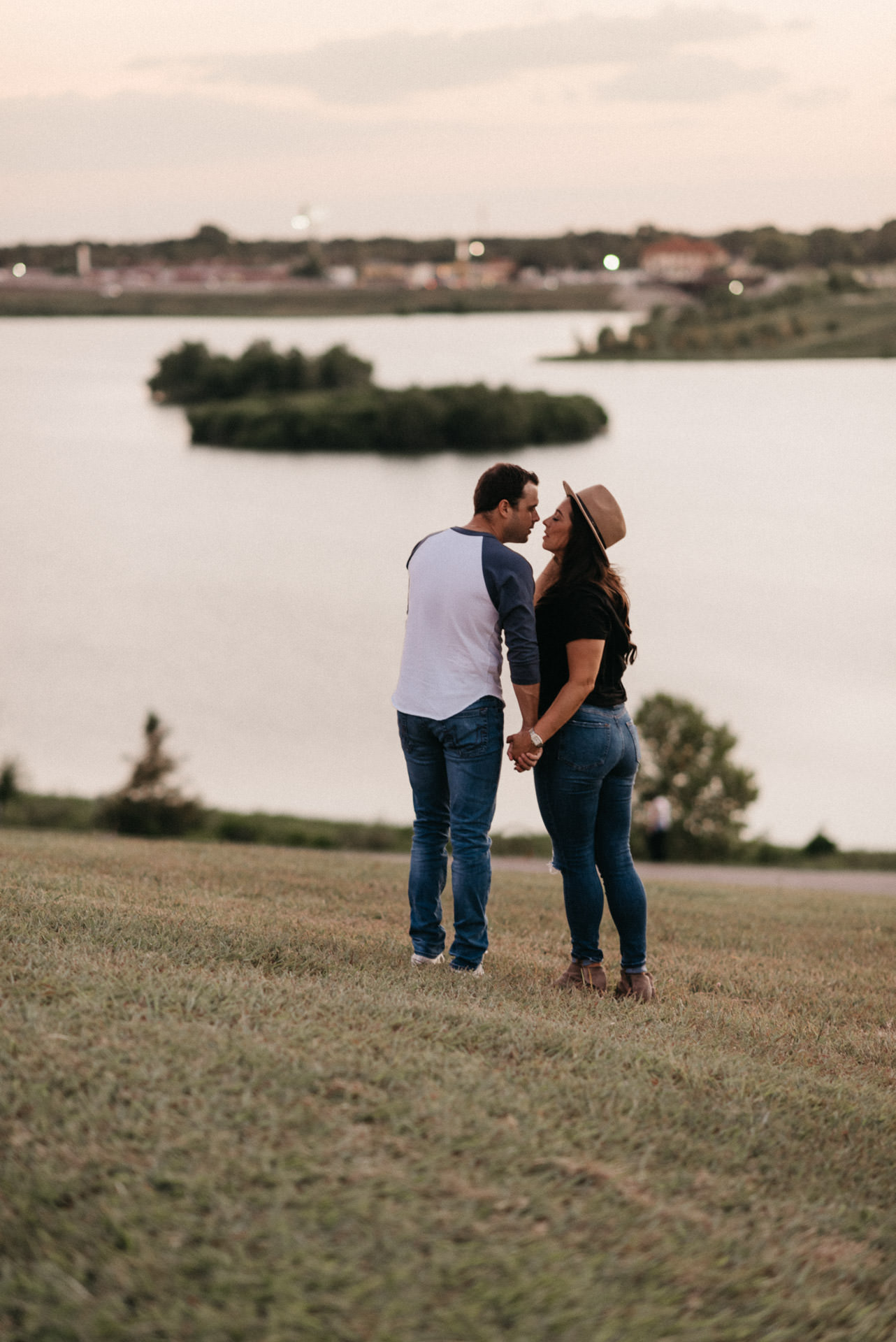 brays-bayou-houston-katy-engagement-photographer-golden-hour