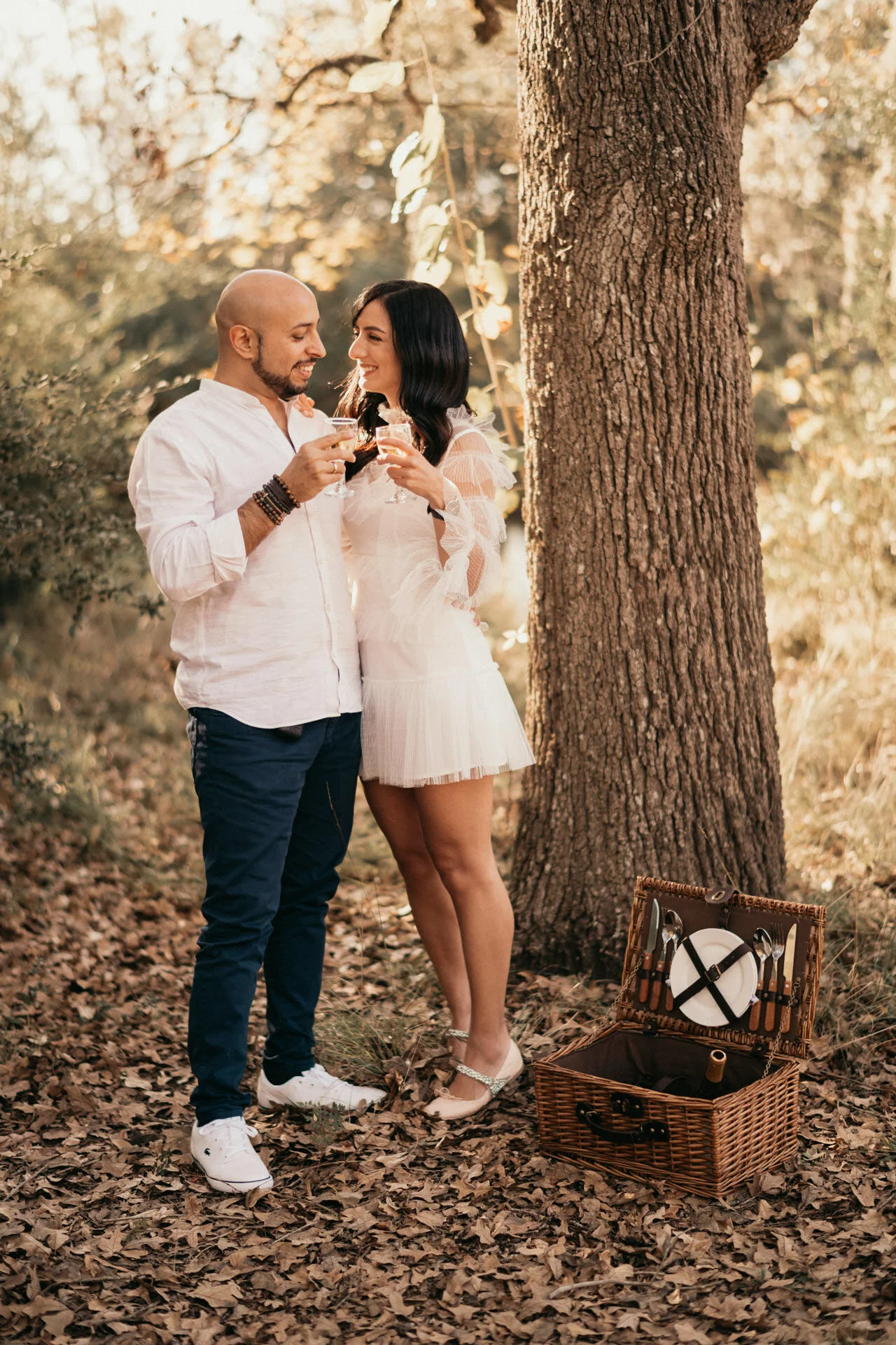 houston-engagement-photography-session-egyptian-couple-hermann-park-woodsy