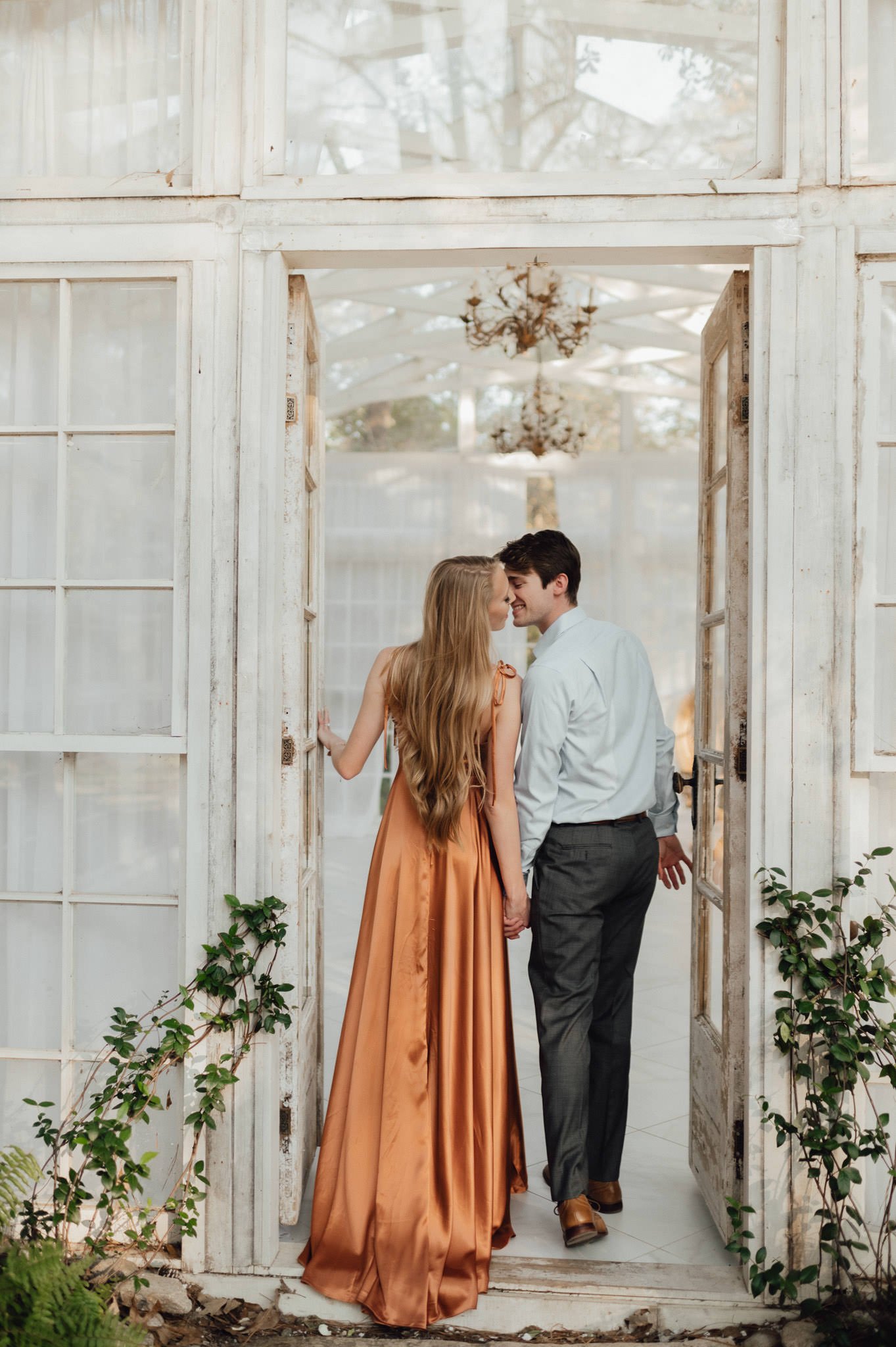 oak-atelier-studio-space-in-the-woods-willow-greenhouse-glass-house-engagement-photography